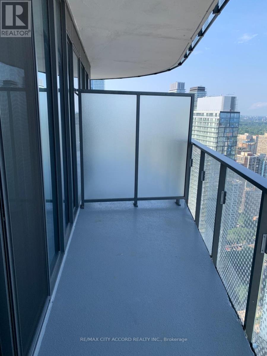 4512 - 11 Wellesley Street W, Toronto, Ontario  M4Y 0G4 - Photo 13 - C13683582