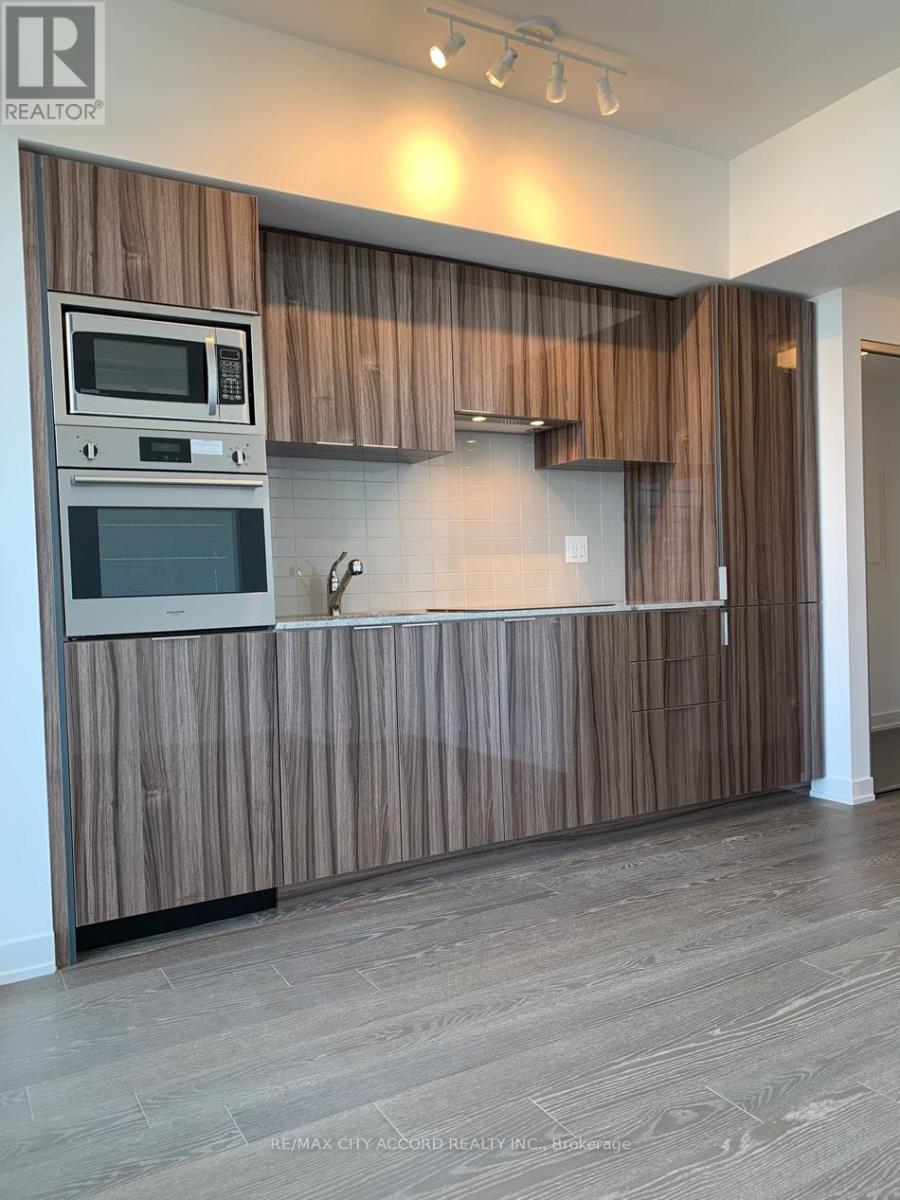 4512 - 11 Wellesley Street W, Toronto, Ontario  M4Y 0G4 - Photo 8 - C13683582