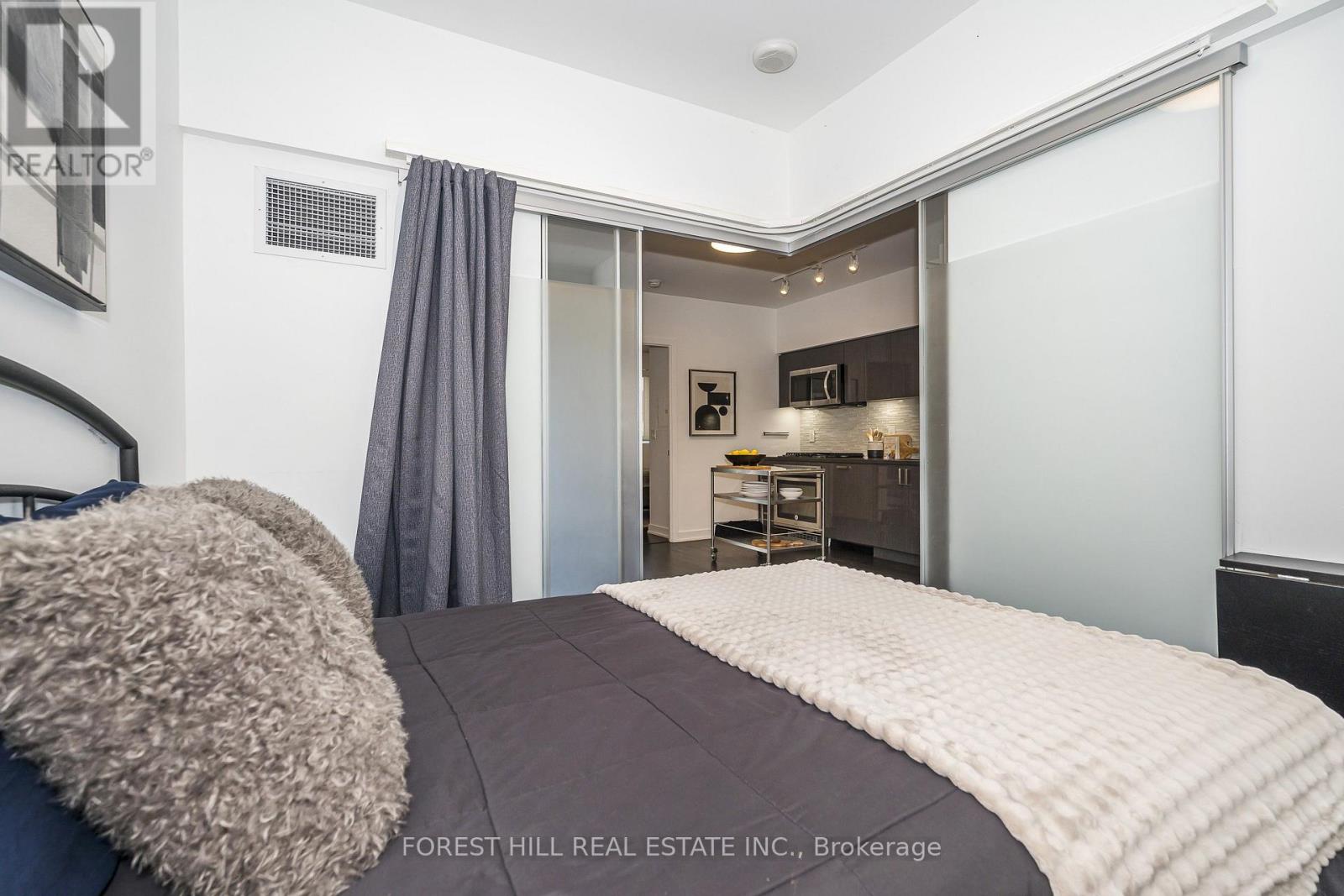 202 - 501 St Clair Avenue W, Toronto, Ontario  M5P 0A2 - Photo 16 - C13683584