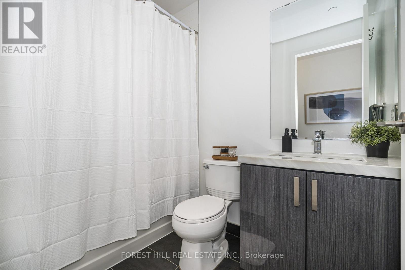 202 - 501 St Clair Avenue W, Toronto, Ontario  M5P 0A2 - Photo 20 - C13683584