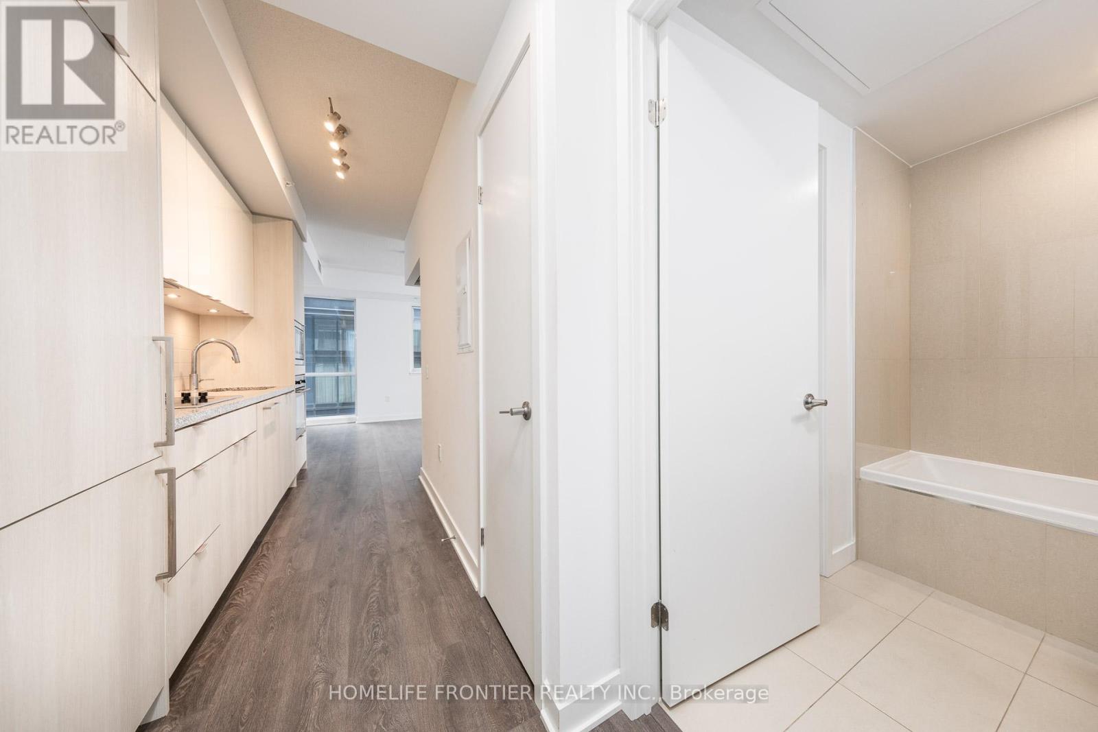 705 - 115 Blue Jays Way, Toronto, Ontario  M5V 0N4 - Photo 5 - C13683608