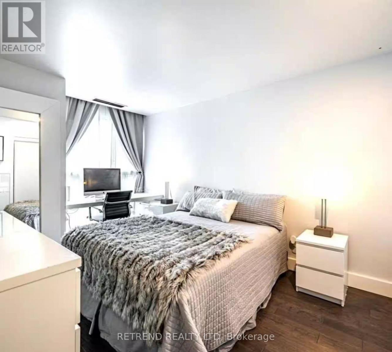 209 - 8 Wellesley Street E, Toronto, Ontario  M4Y 3B2 - Photo 4 - C13683662