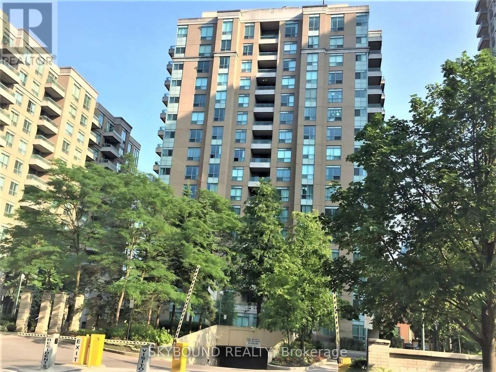 702 - 29 PEMBERTON AVENUE, Toronto, Ontario