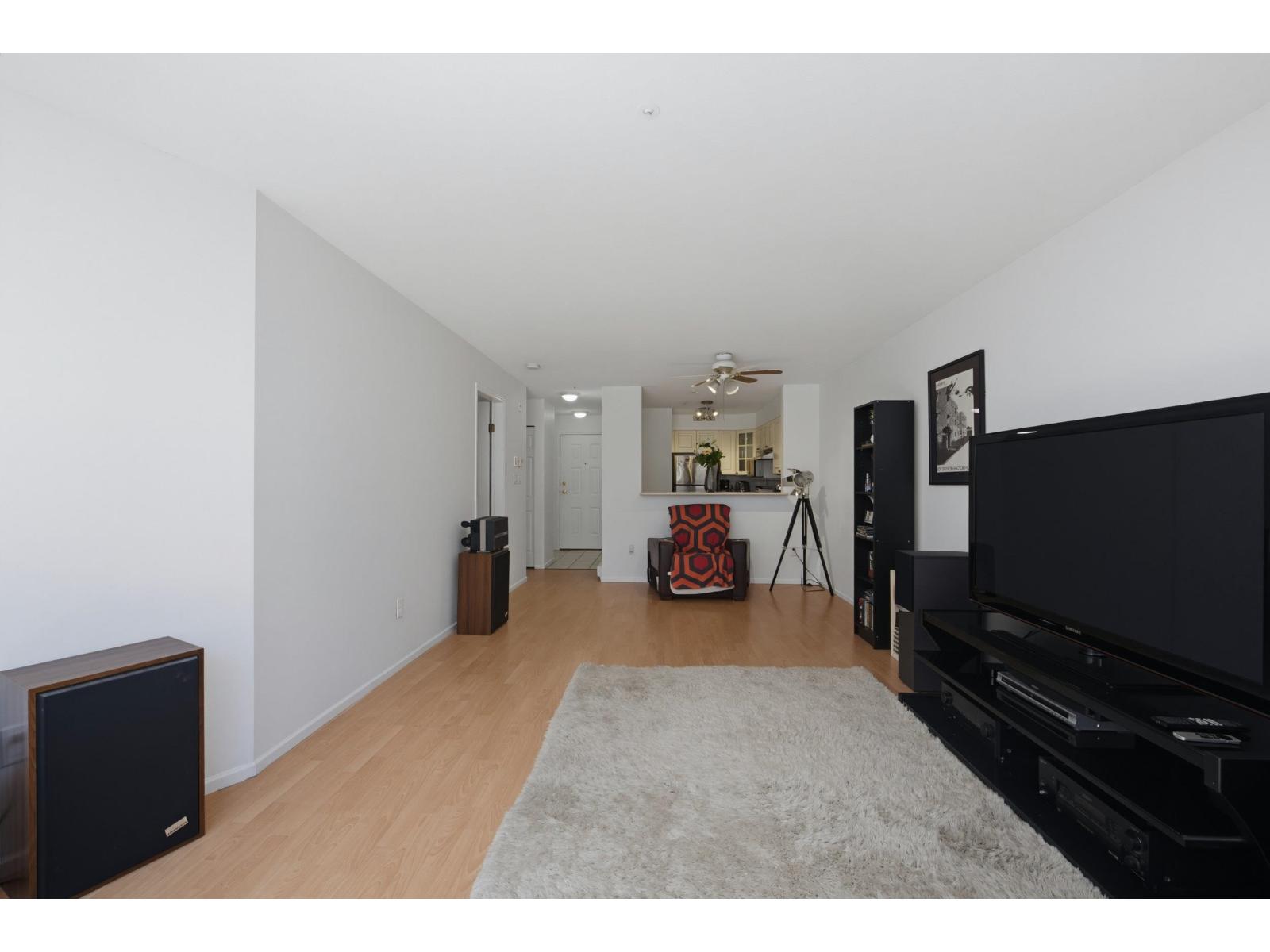 104 1575 Best Street, White Rock, British Columbia V4B 5K1 - Photo 9 - R3136044