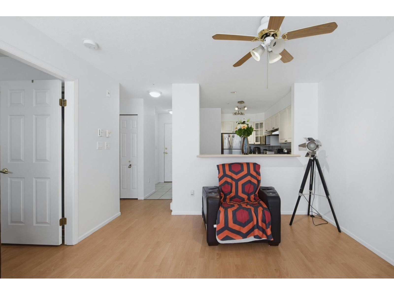 104 1575 Best Street, White Rock, British Columbia V4B 5K1 - Photo 12 - R3136044