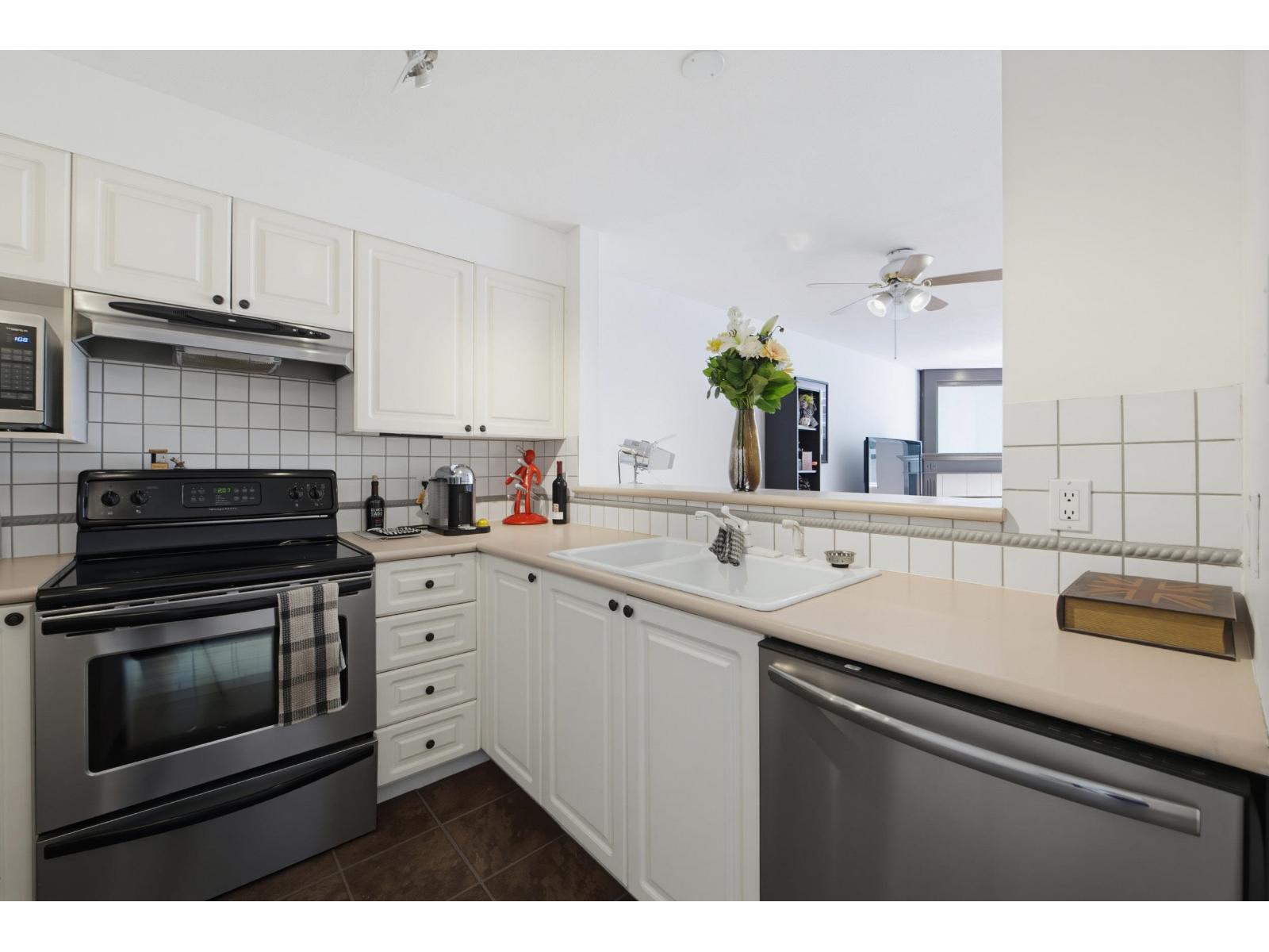 104 1575 Best Street, White Rock, British Columbia V4B 5K1 - Photo 13 - R3136044