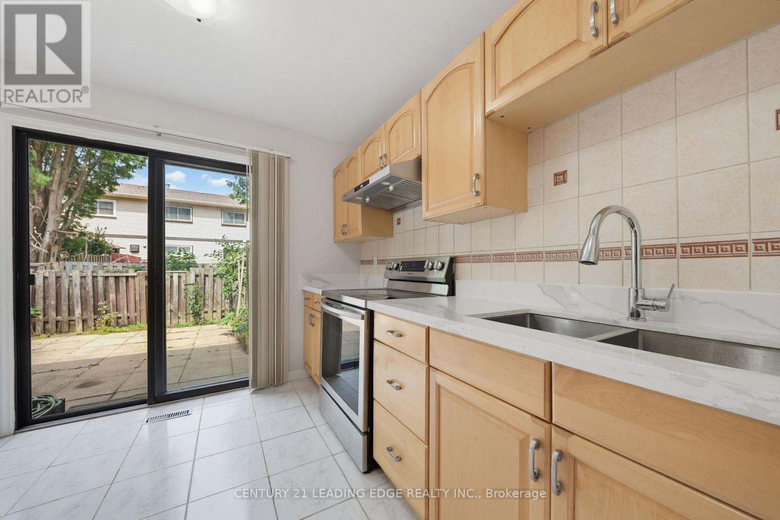 109 Phalen Crescent, Toronto, Ontario  M1V 1Y5 - Photo 13 - E13683574