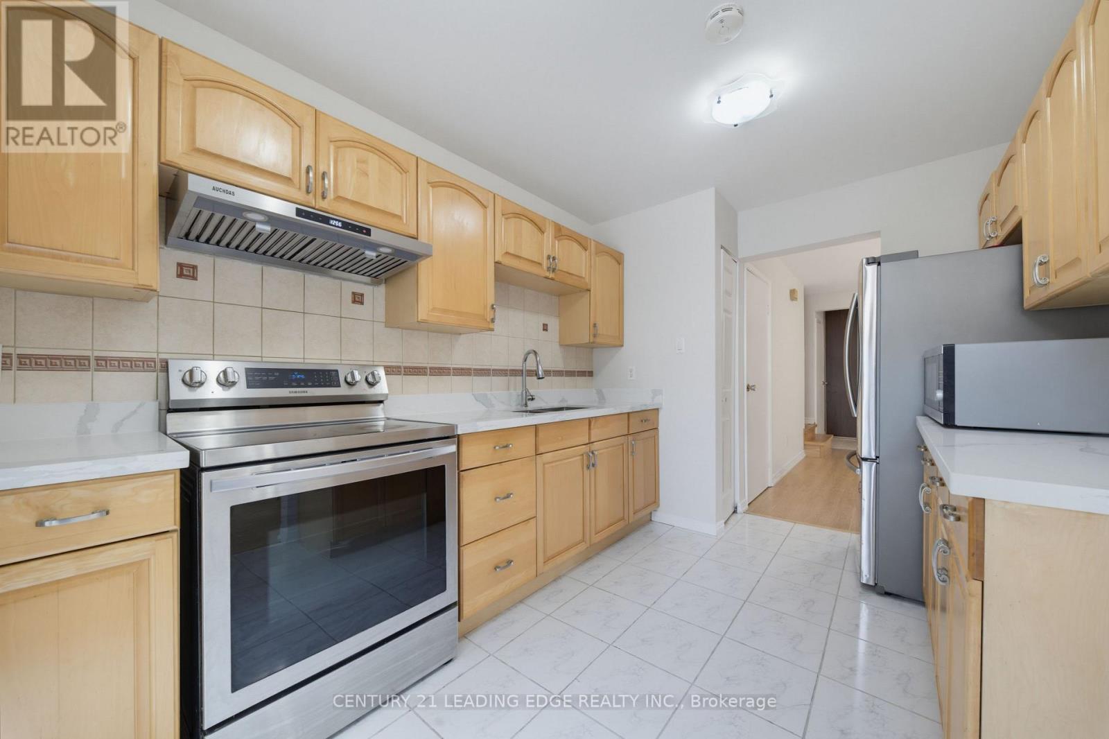 109 Phalen Crescent, Toronto, Ontario  M1V 1Y5 - Photo 14 - E13683574