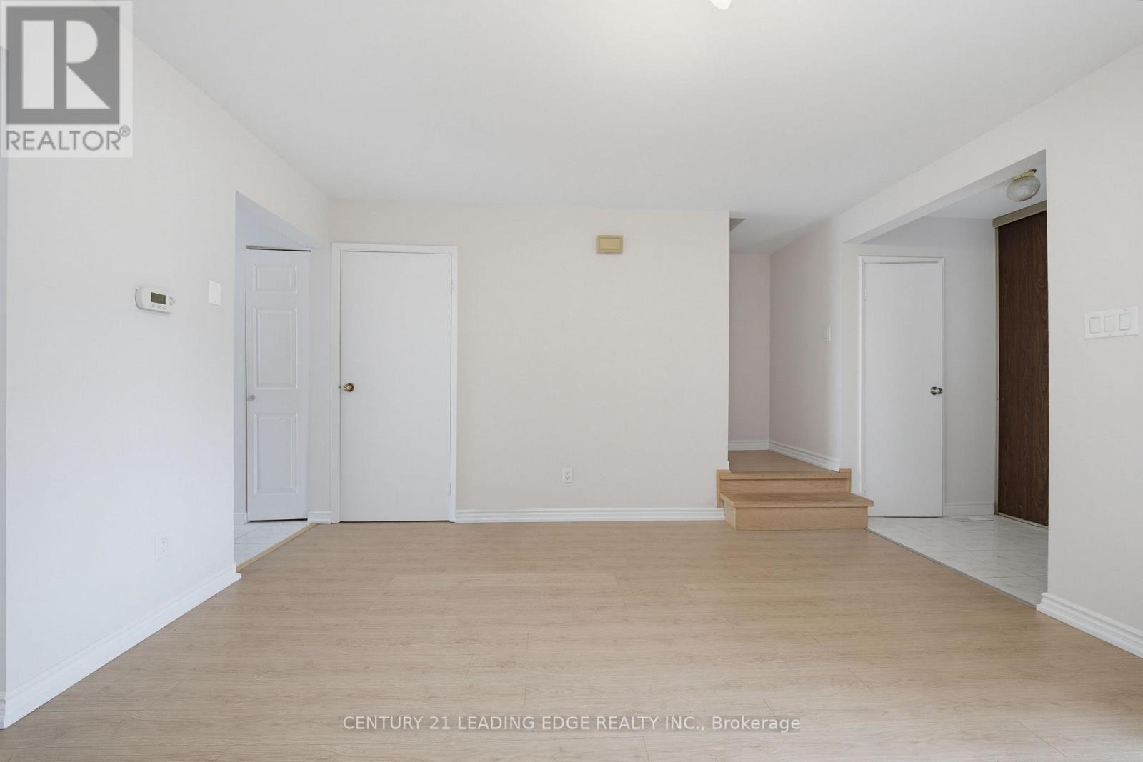 109 Phalen Crescent, Toronto, Ontario  M1V 1Y5 - Photo 9 - E13683574