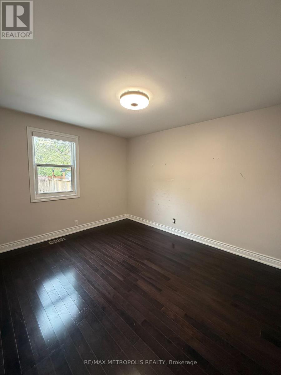 37 Lynvalley Crescent, Toronto, Ontario  M1R 2V1 - Photo 11 - E13683610