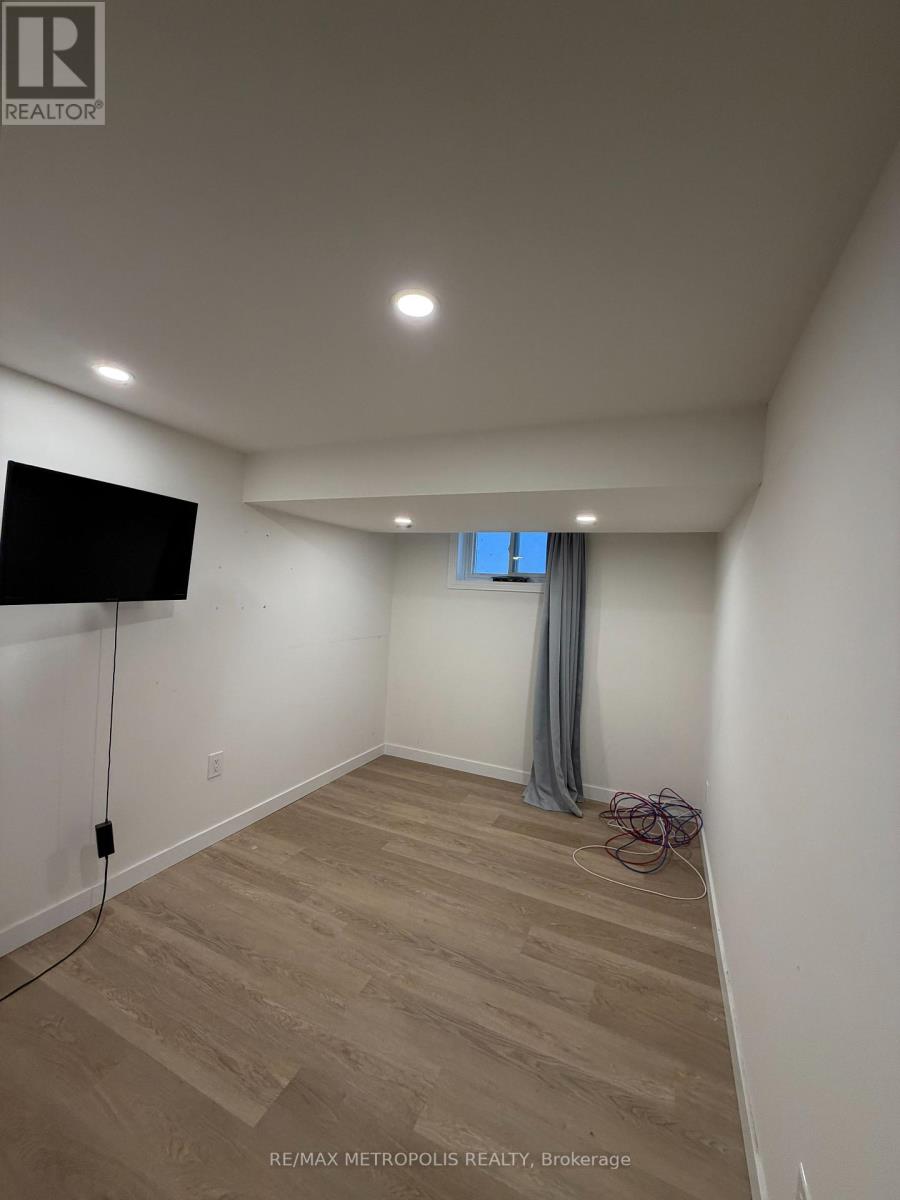 37 Lynvalley Crescent, Toronto, Ontario  M1R 2V1 - Photo 18 - E13683610