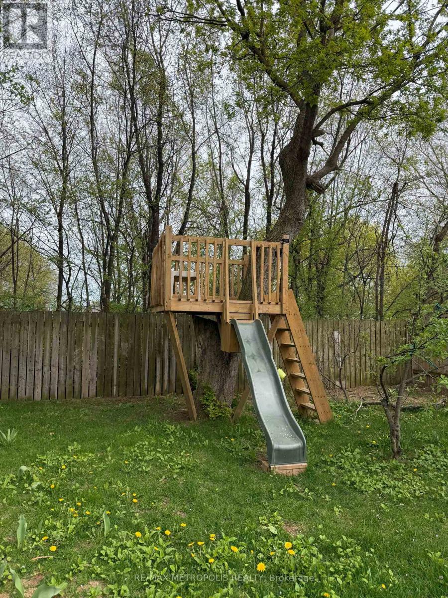 37 Lynvalley Crescent, Toronto, Ontario  M1R 2V1 - Photo 28 - E13683610