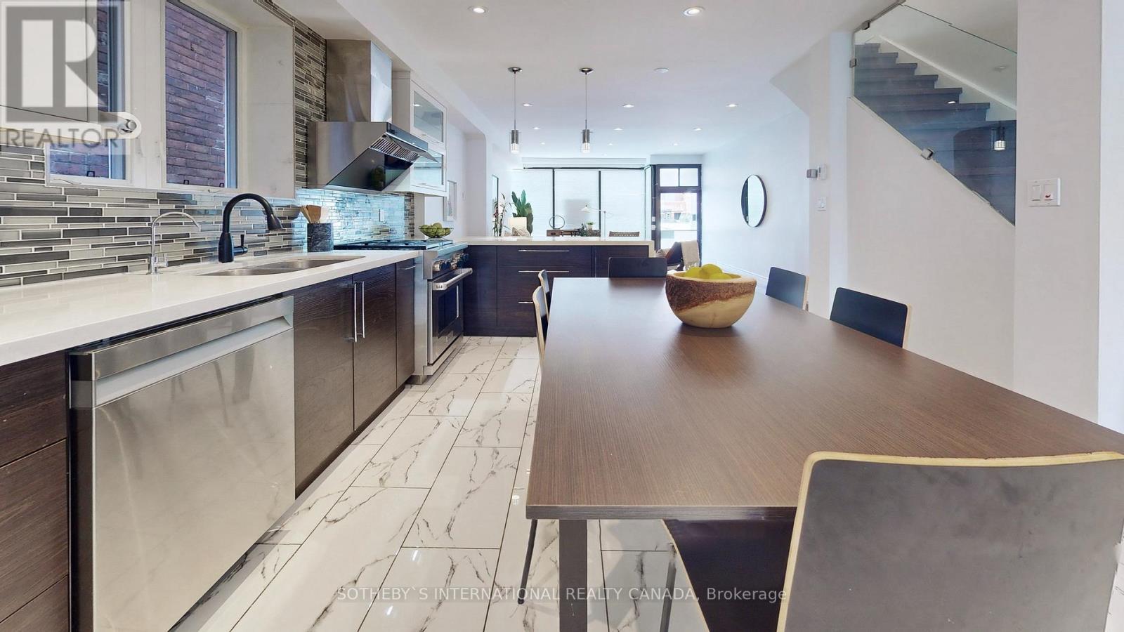 1271 Gerrard Street E, Toronto, Ontario  M4L 1Y5 - Photo 13 - E13683754