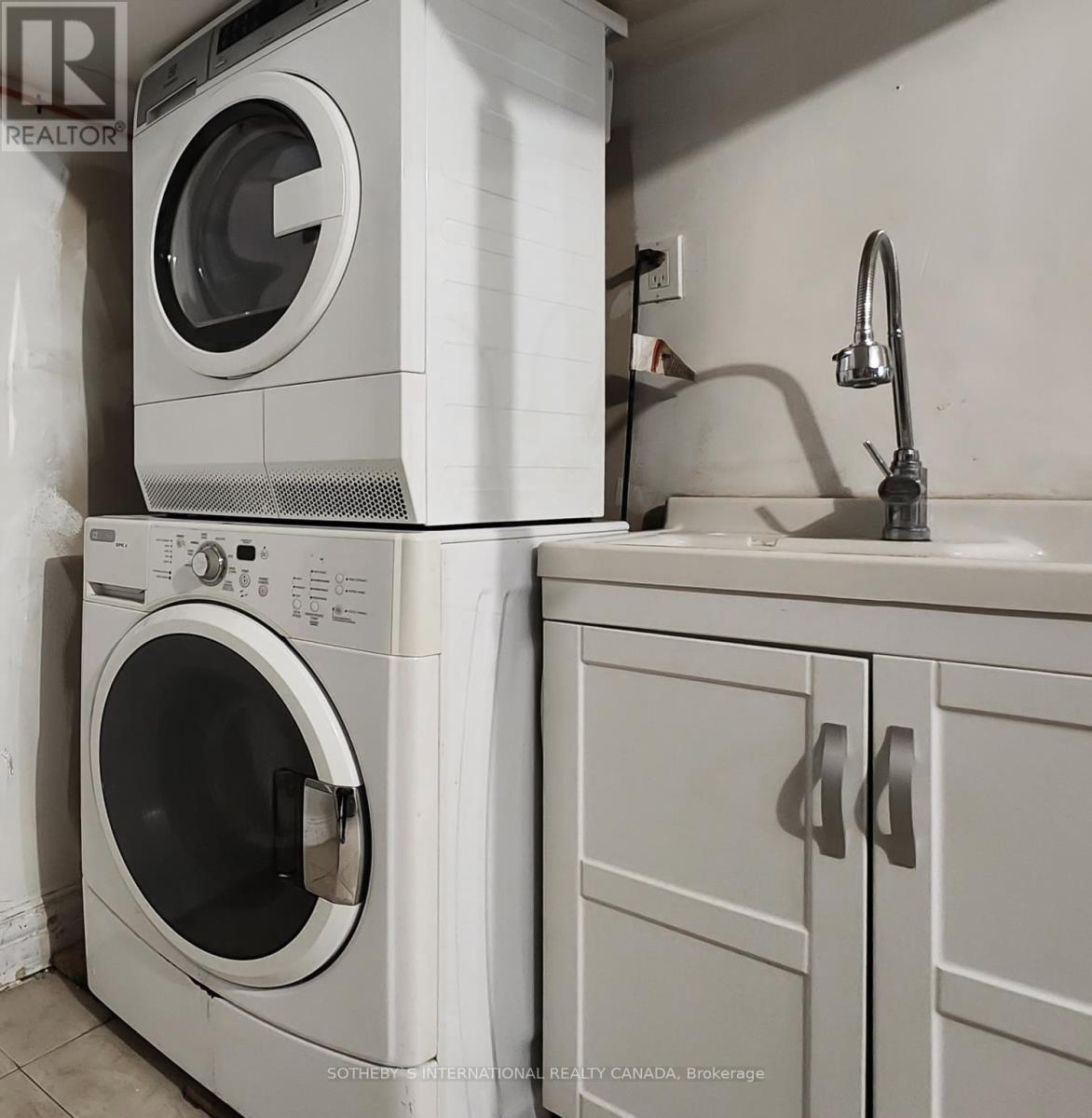1271 Gerrard Street E, Toronto, Ontario  M4L 1Y5 - Photo 21 - E13683754