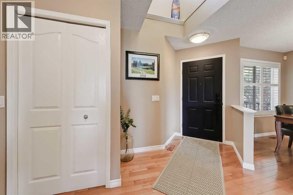 46 Spring View Sw, Calgary, Alberta  T3H 3S7 - Photo 2 - A2331902