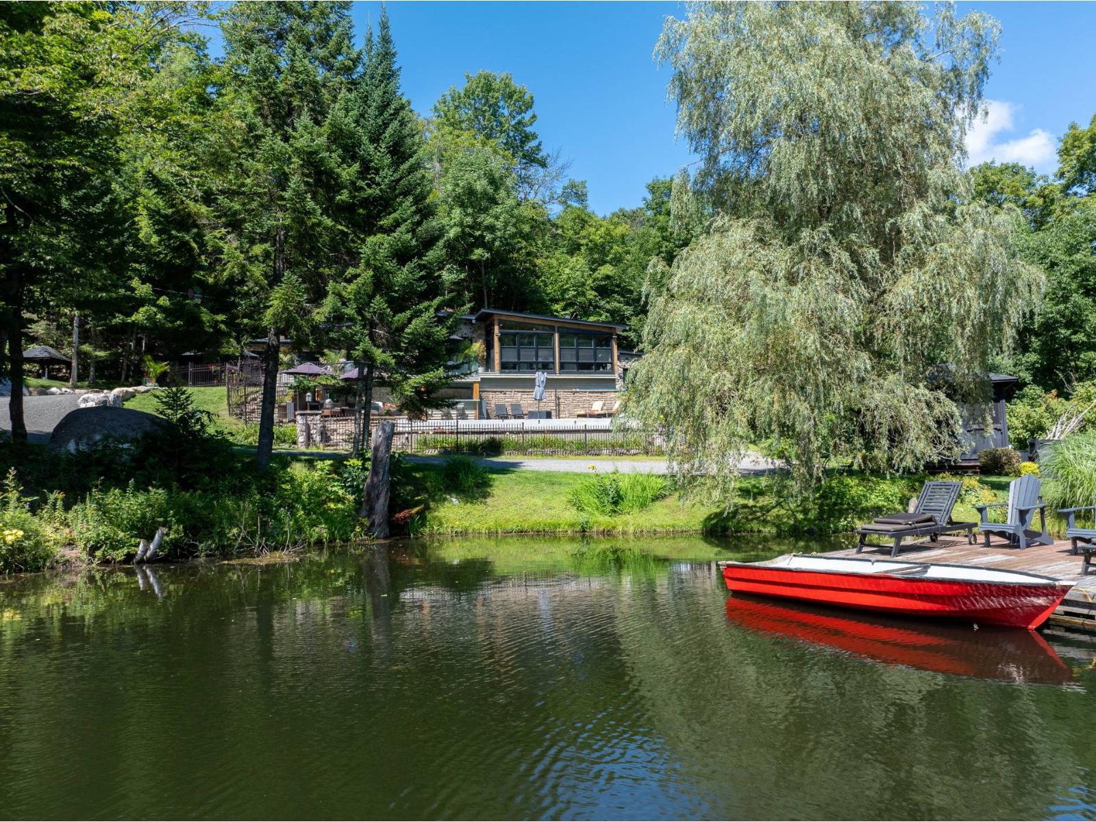 50 Ch. du Lac Daudignon Saint-Sauveur Quebec Canada J0R1R1 3