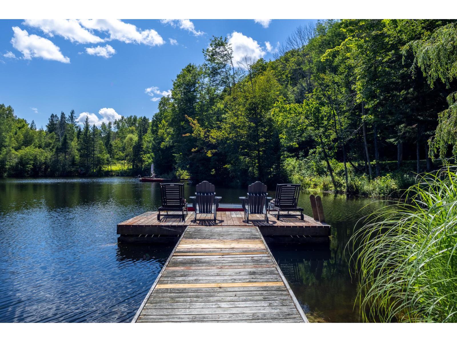 50 Ch. du Lac Daudignon Saint-Sauveur Quebec Canada J0R1R1 4