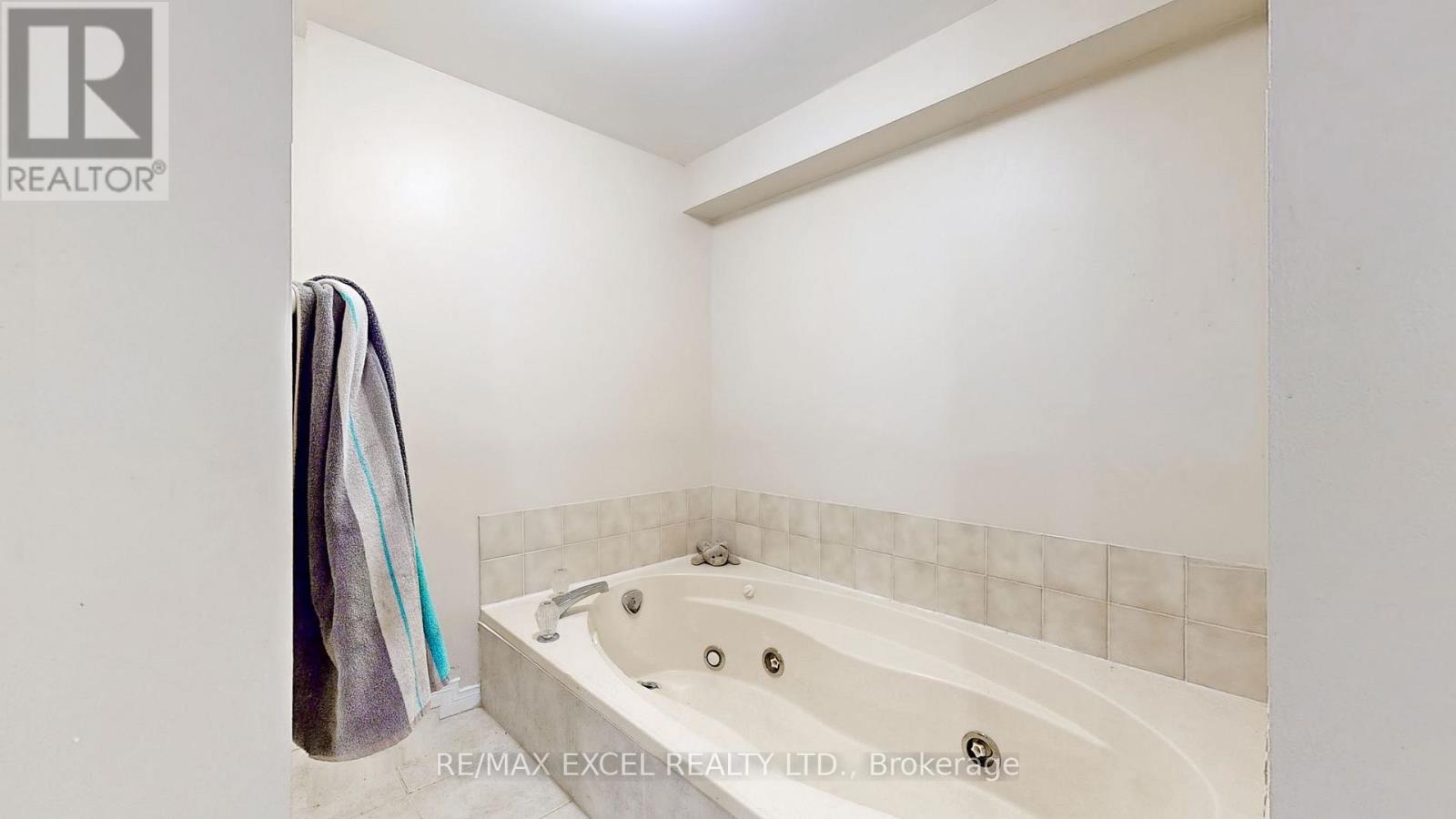10 Alexis Road, Markham (Thornlea), Ontario  L3T 6Z1 - Photo 34 - N13683672