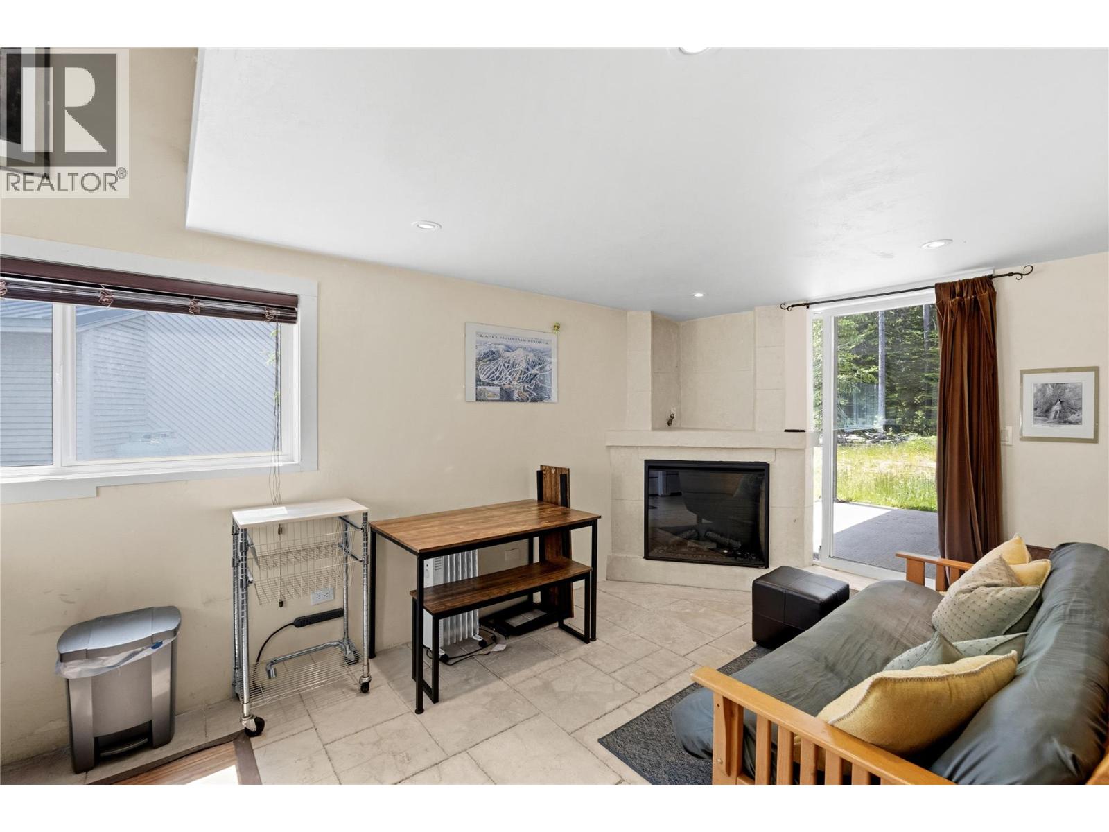 156 Clearview Road Unit# 103a, Apex Mountain, British Columbia  V2A 0E2 - Photo 6 - 10395054