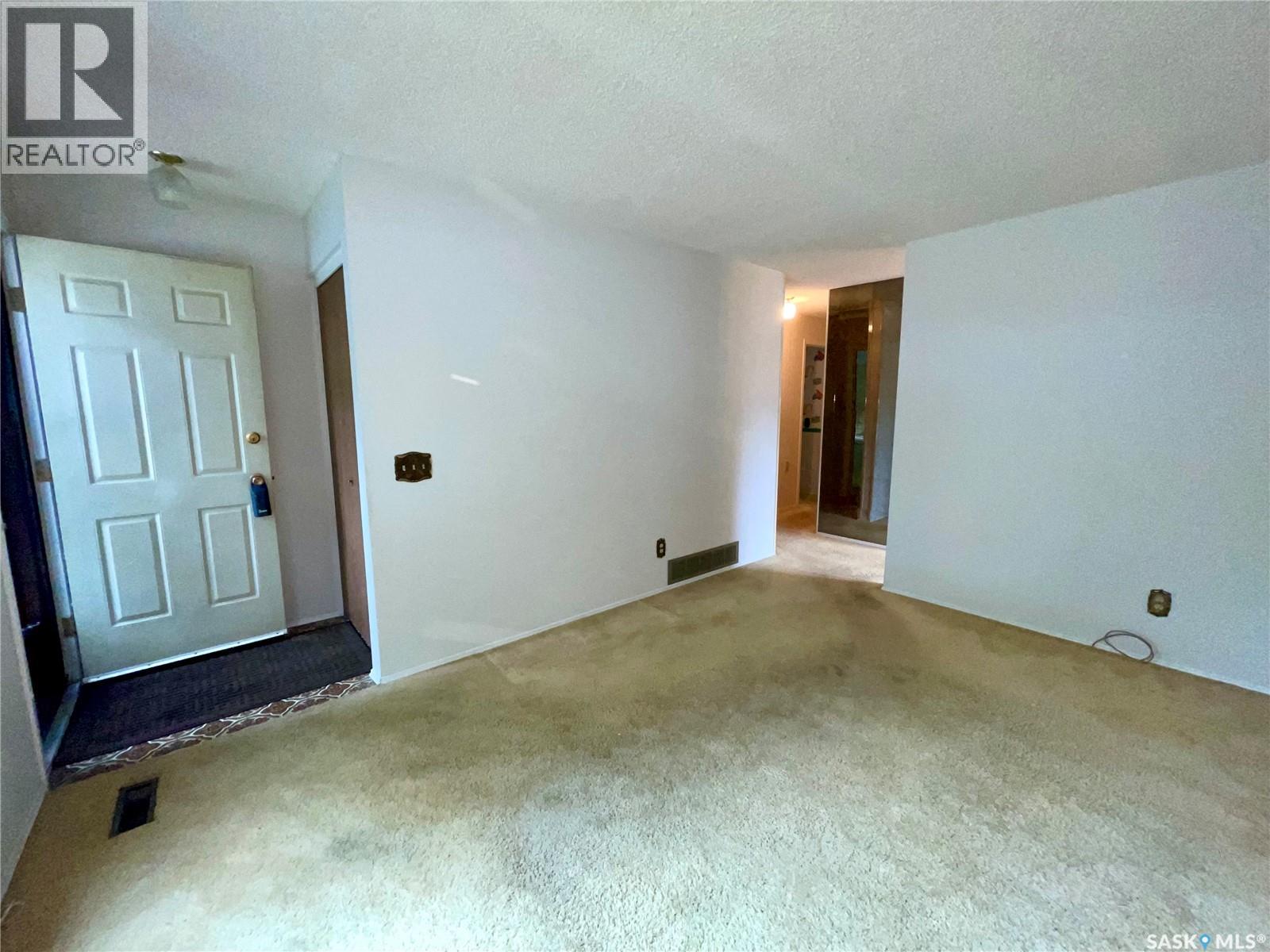 3118 7th Avenue E, Regina, Saskatchewan  S4N 5V4 - Photo 6 - SK045771