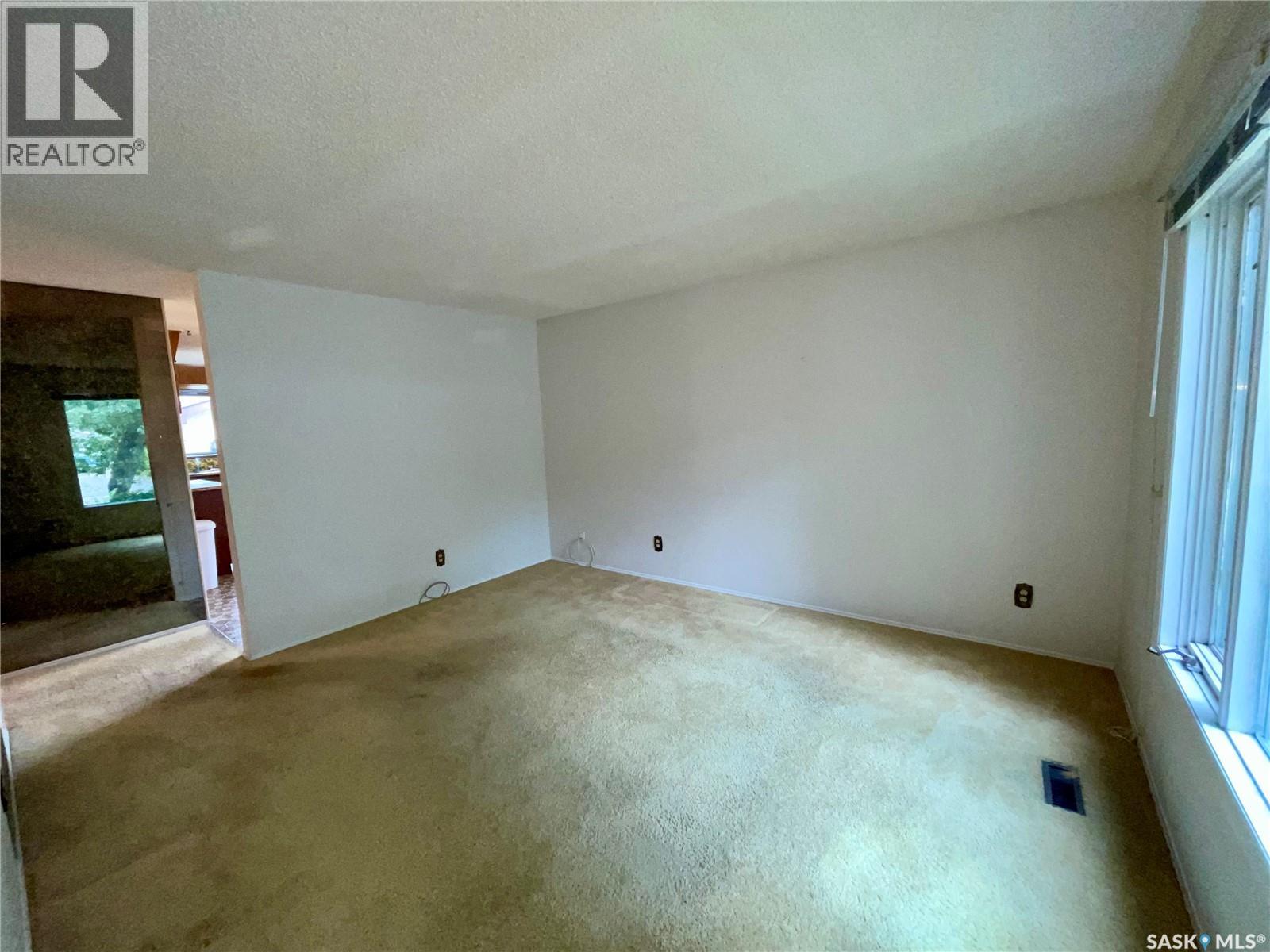 3118 7th Avenue E, Regina, Saskatchewan  S4N 5V4 - Photo 7 - SK045771