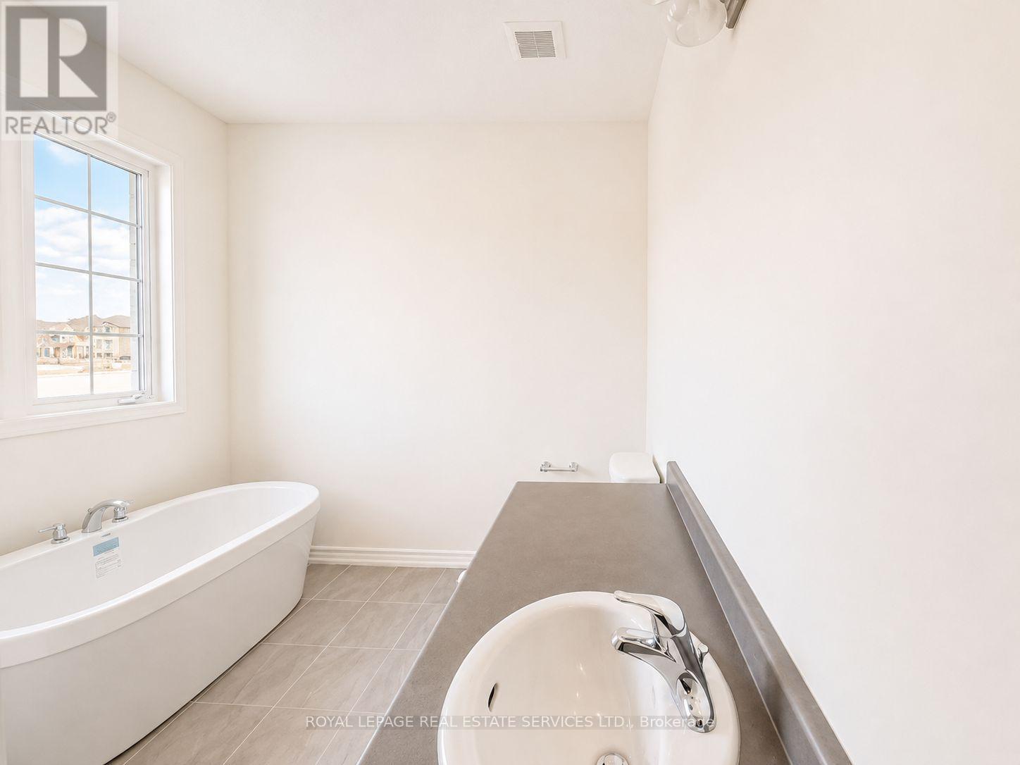 14 Morning Sparrow Drive, Vaughan, Ontario L4L 6K3 - Photo 13 - N13669304