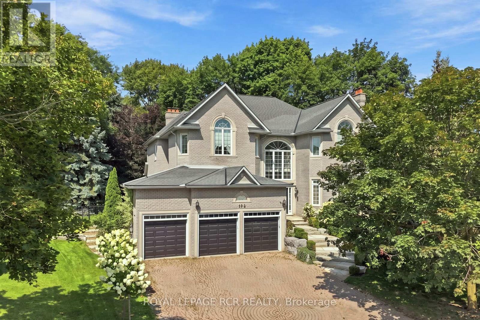 193 SHERWOOD PLACE, Newmarket, Ontario