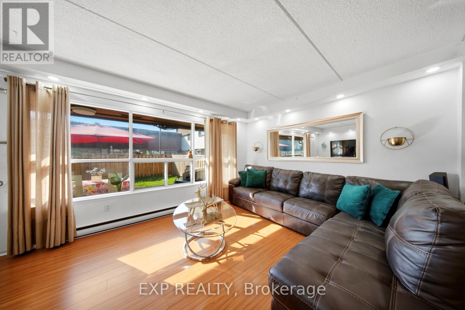201 - 180 Mississauga Valley Boulevard, Mississauga, Ontario  L5A 3M2 - Photo 11 - W13683622