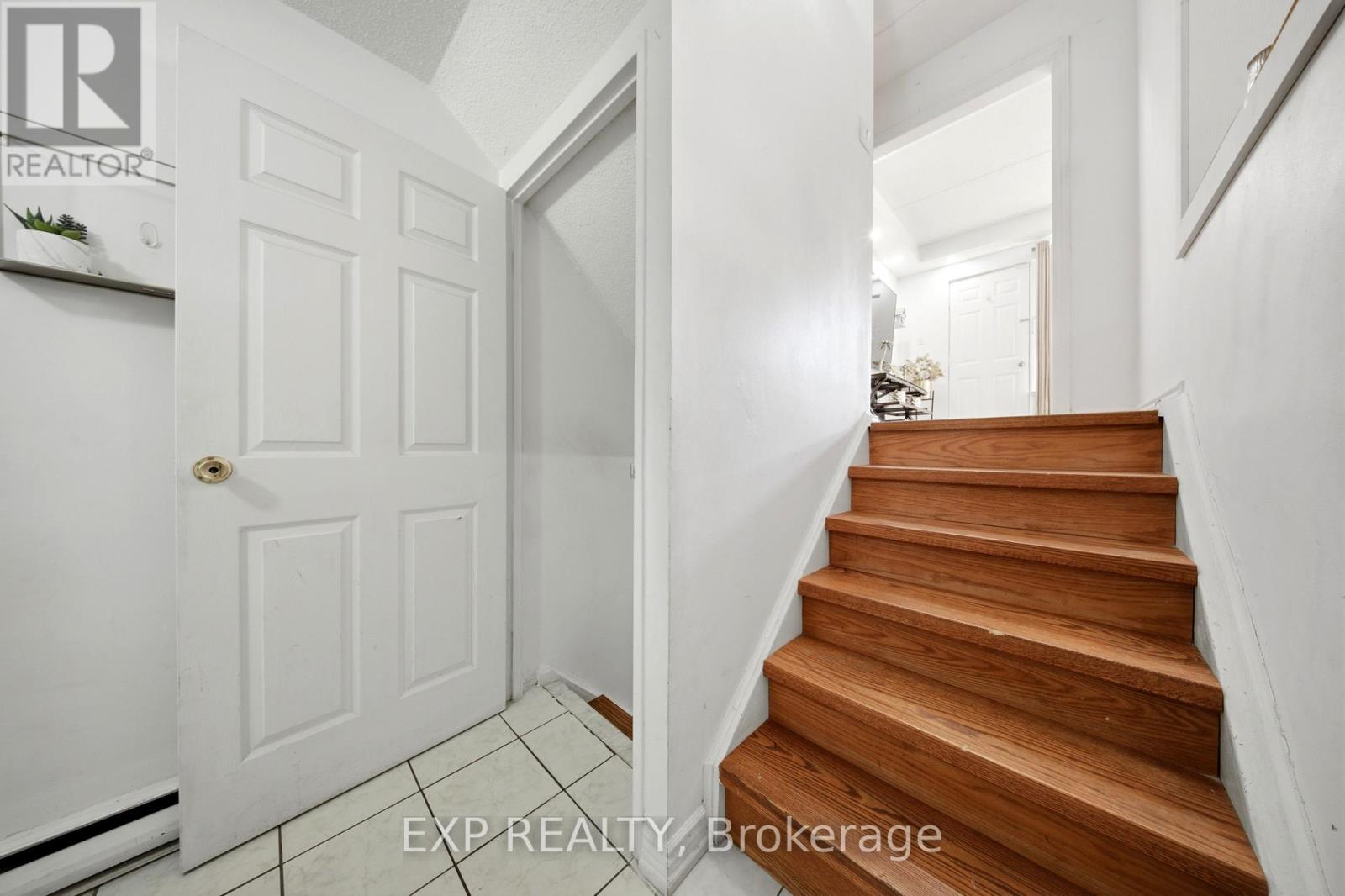 201 - 180 Mississauga Valley Boulevard, Mississauga, Ontario  L5A 3M2 - Photo 9 - W13683622