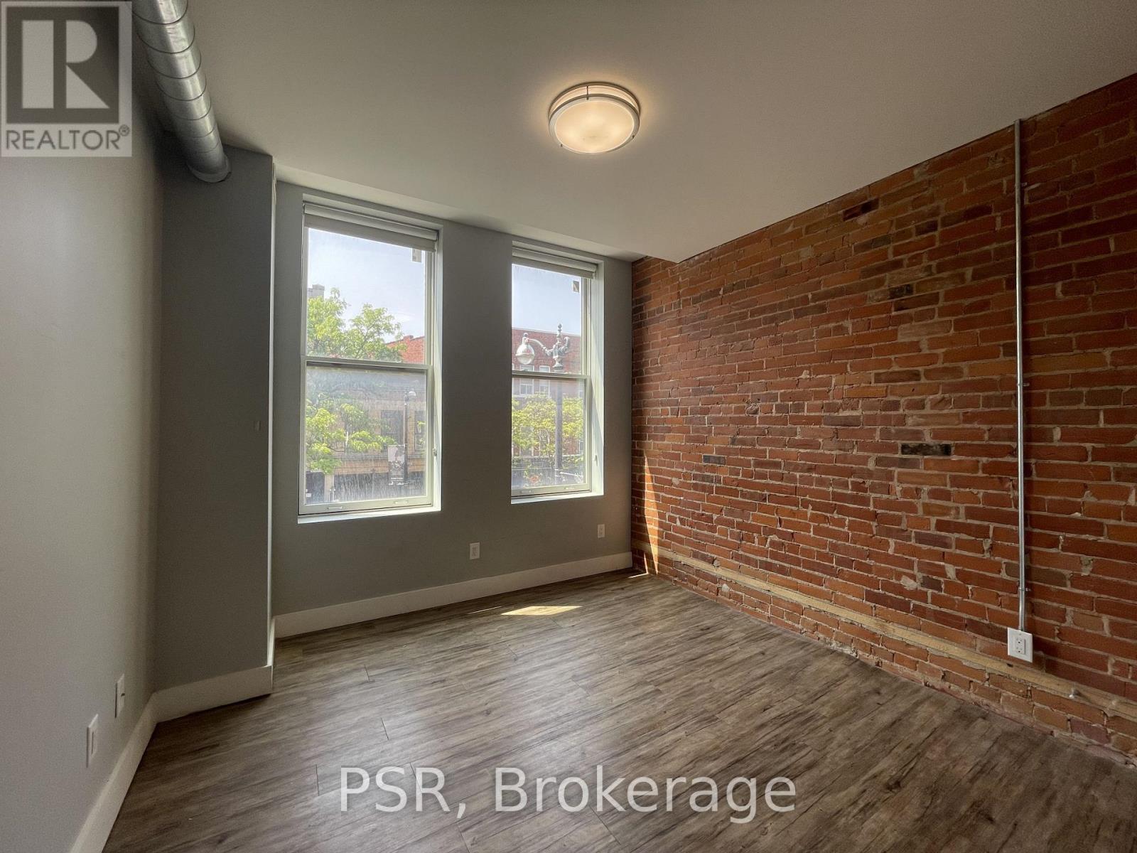 203 - 2870 DUNDAS STREET W