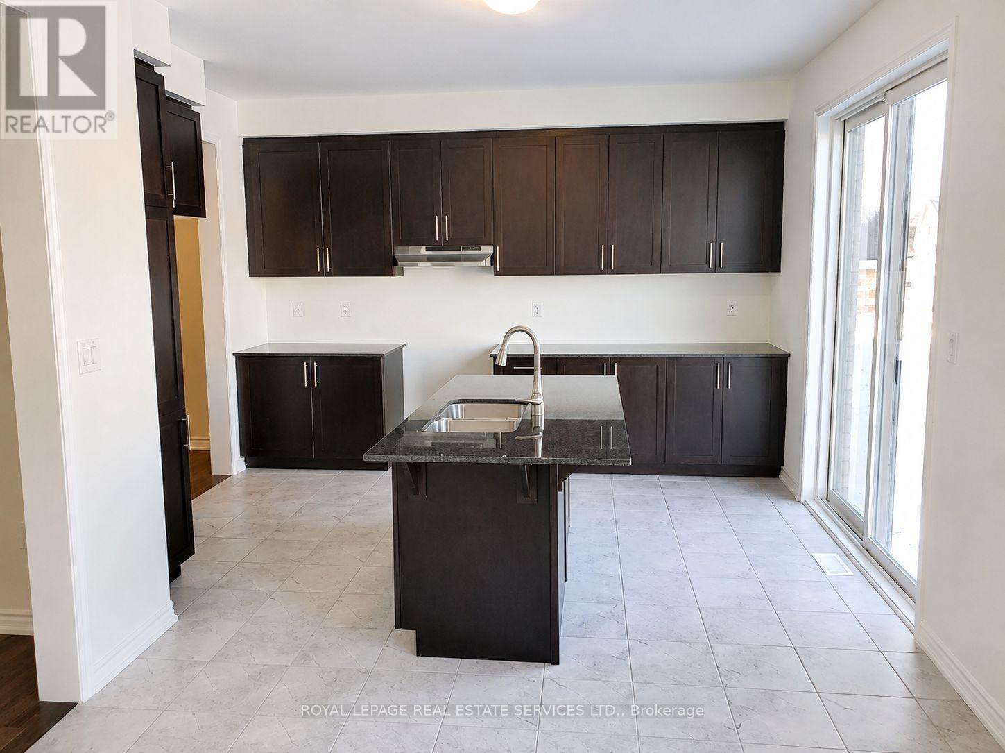 14 Morning Sparrow Drive, Vaughan, Ontario L4L 6K3 - Photo 3 - N13669304