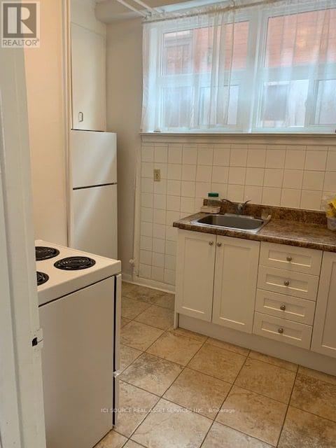1 - 53 Kirknewton Road, Toronto, Ontario  M6E 3X9 - Photo 4 - W13683704