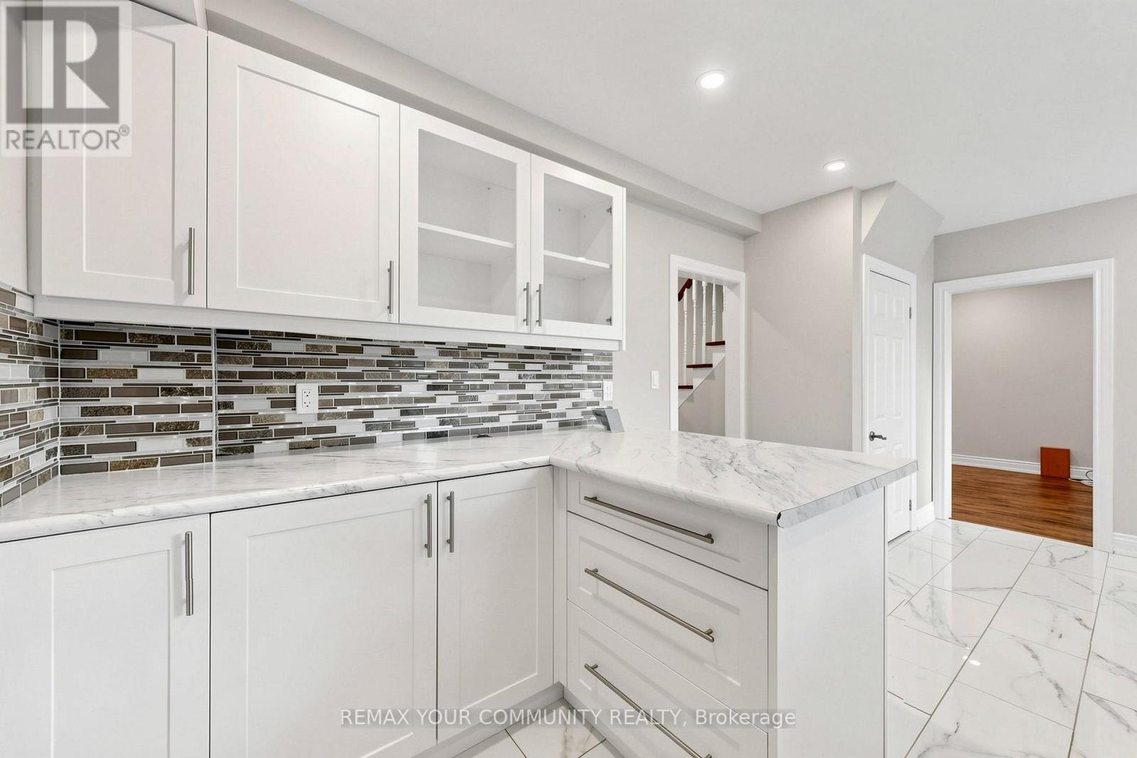 22 Havenridge Drive, Toronto, Ontario  M9P 3M4 - Photo 12 - W13683744
