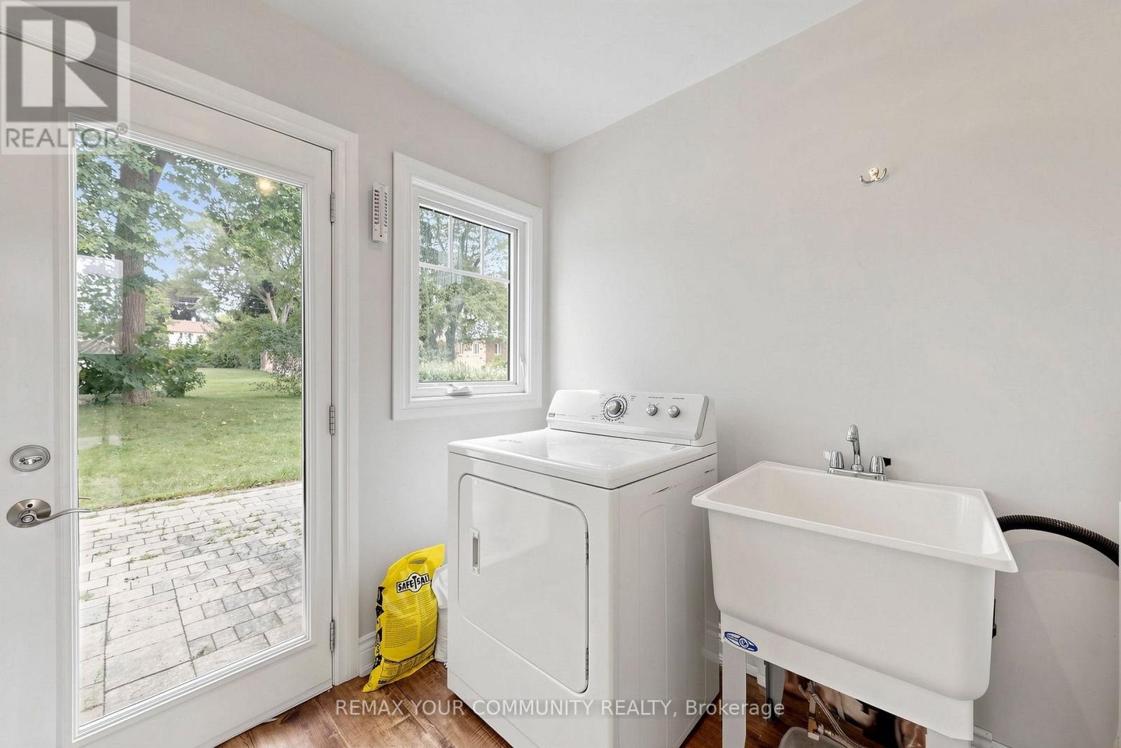22 Havenridge Drive, Toronto, Ontario  M9P 3M4 - Photo 28 - W13683744