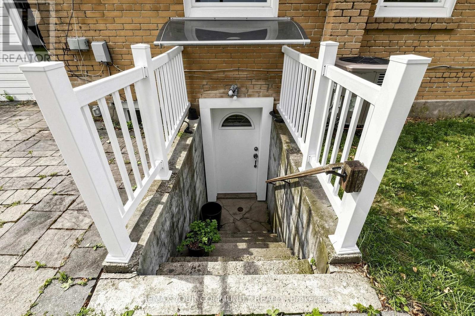 22 Havenridge Drive, Toronto, Ontario  M9P 3M4 - Photo 29 - W13683744
