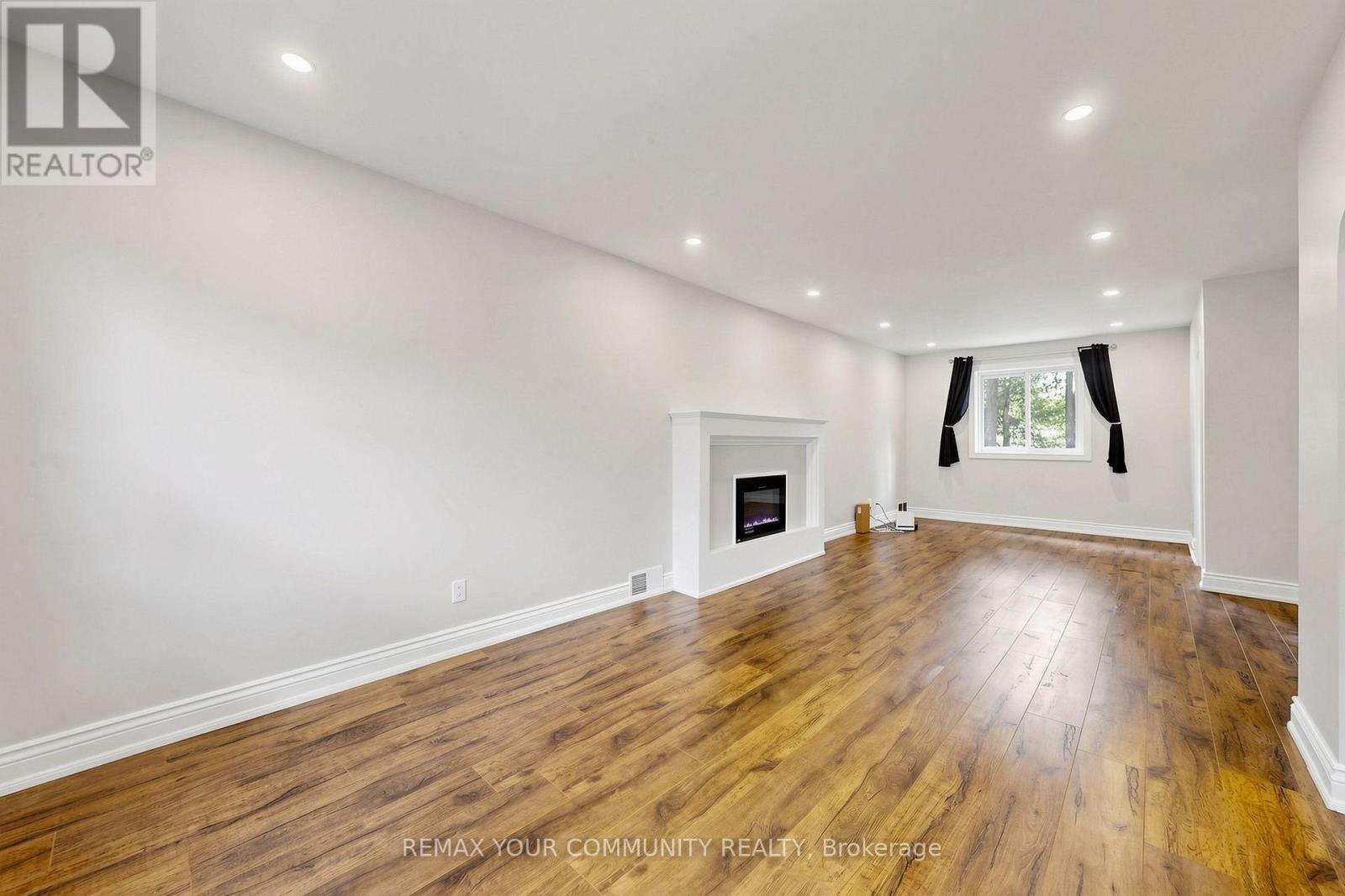 22 Havenridge Drive, Toronto, Ontario  M9P 3M4 - Photo 6 - W13683744