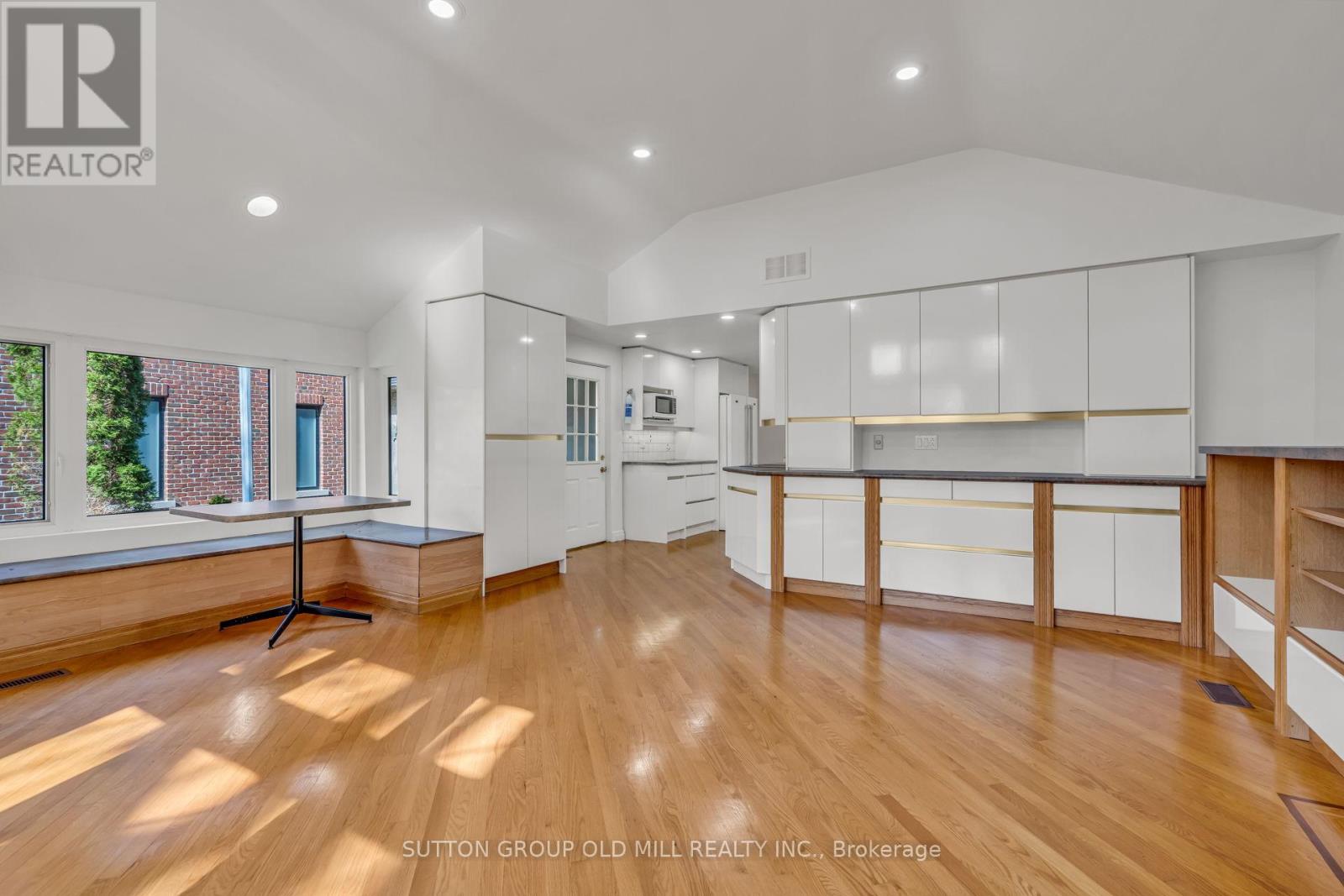 29 Robin Hood Road, Toronto, Ontario  M9A 2W6 - Photo 13 - W13683802