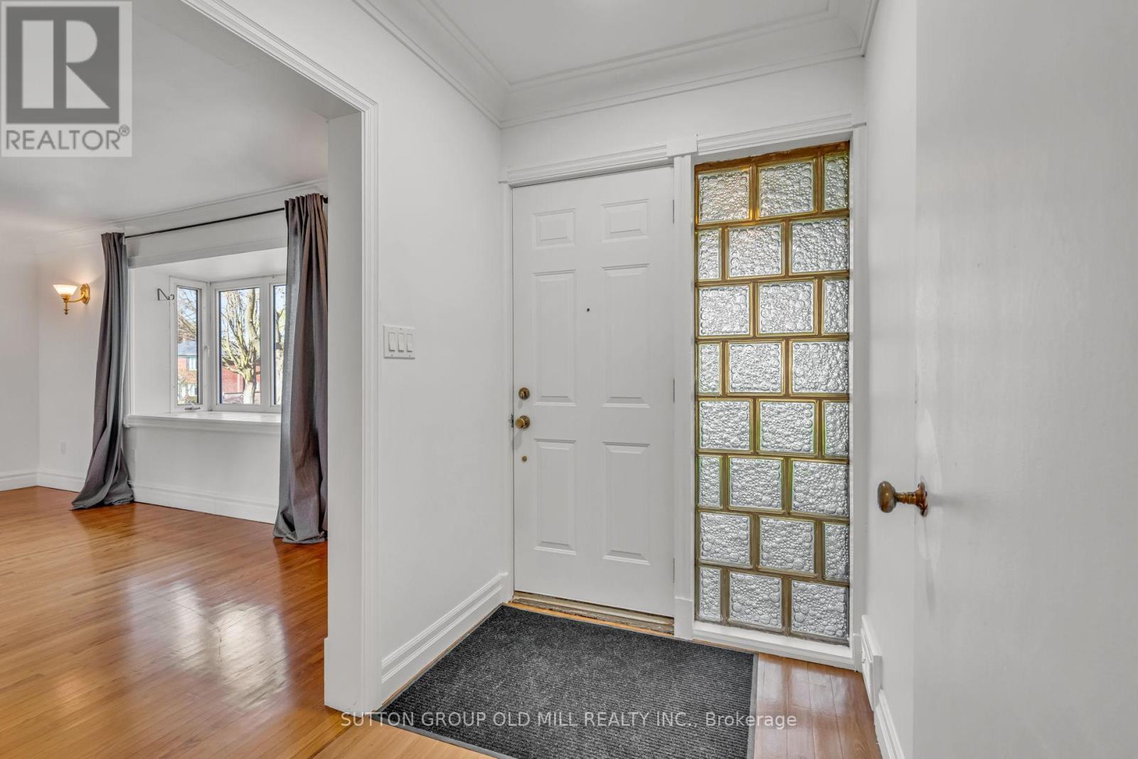 29 Robin Hood Road, Toronto, Ontario  M9A 2W6 - Photo 3 - W13683802