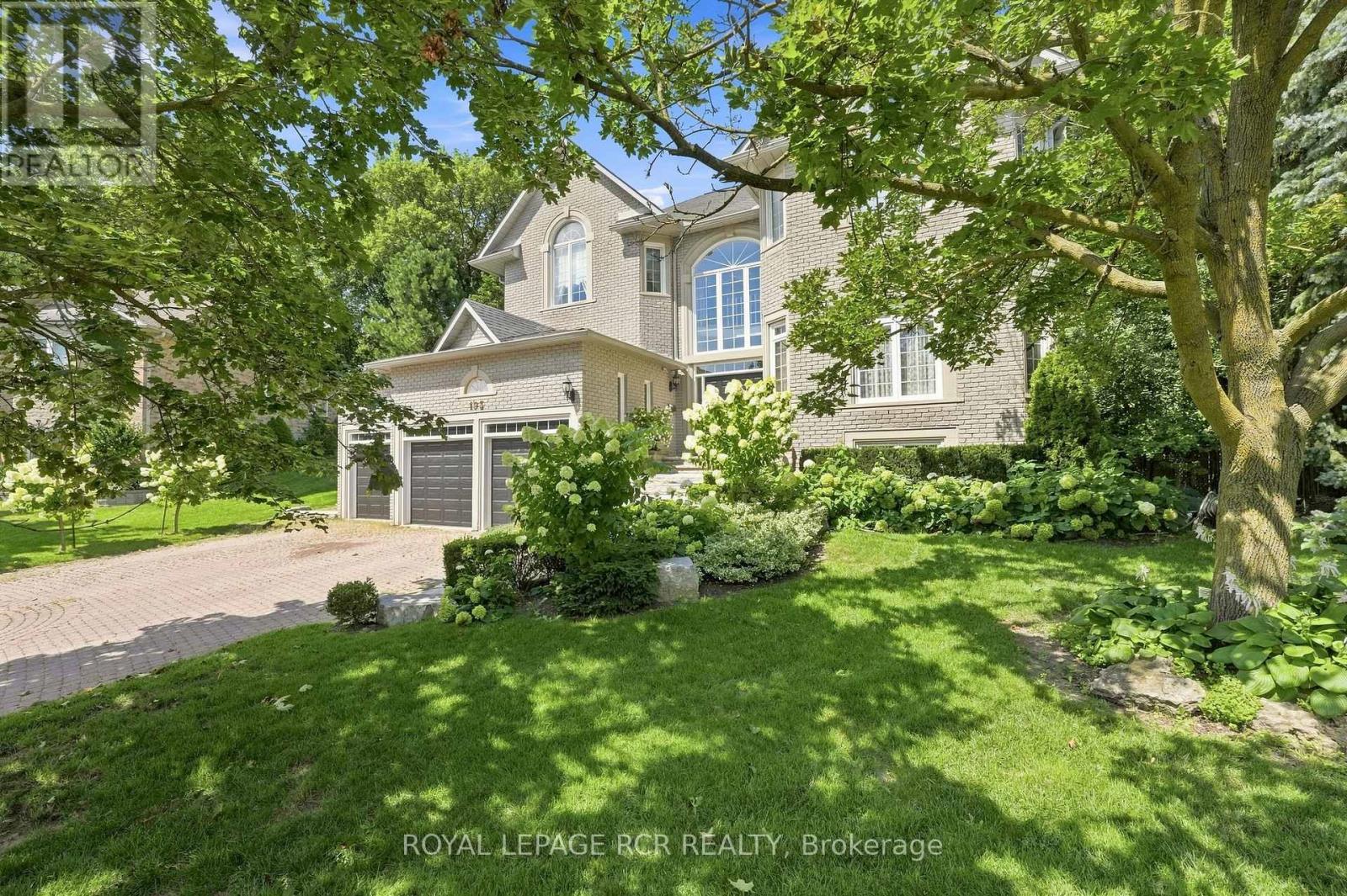193 Sherwood Place, Newmarket, Ontario L3Y 8E5 - Photo 3 - N13561274