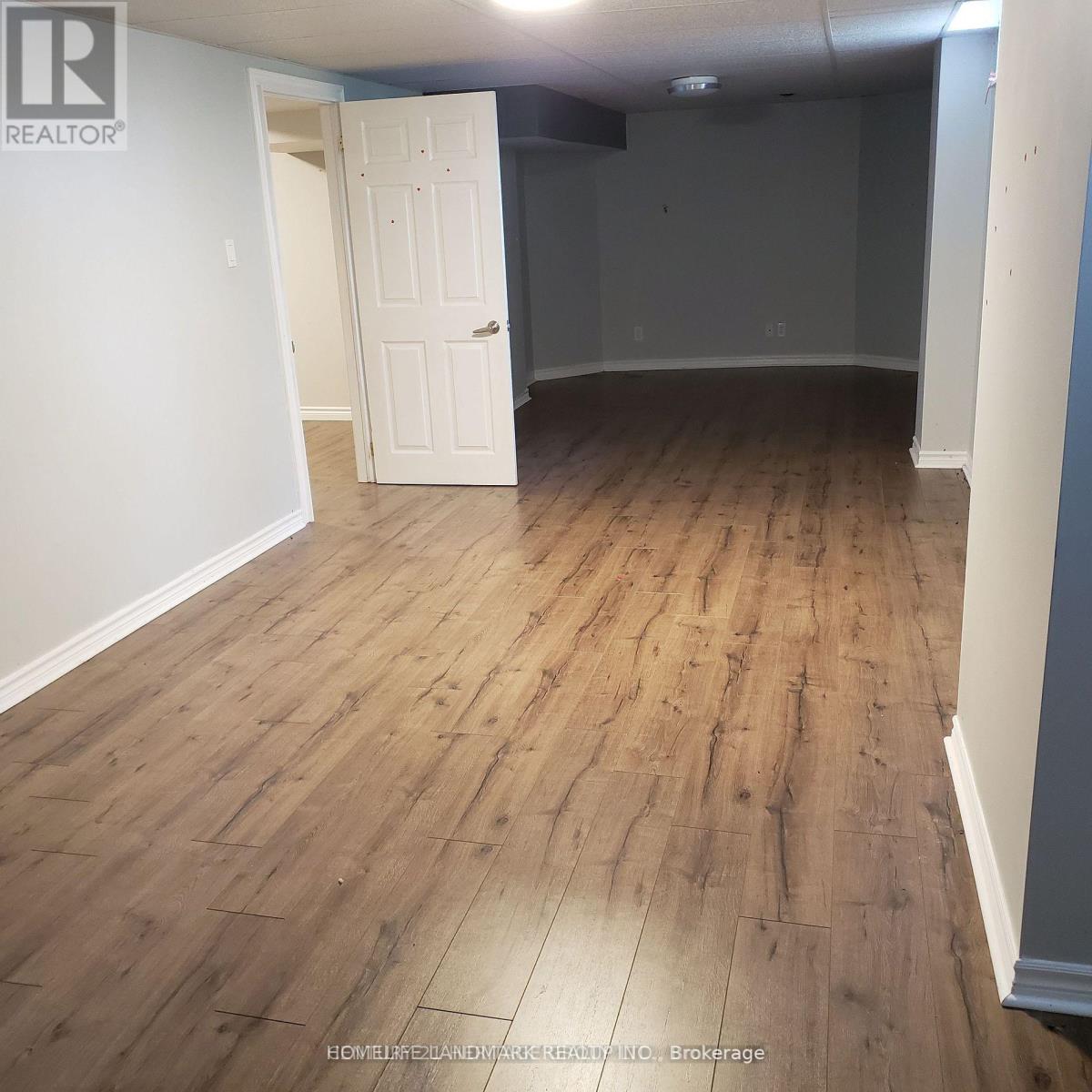 131 Ferndale Drive S, Barrie, Ontario  L4N 6Y6 - Photo 4 - S13522808