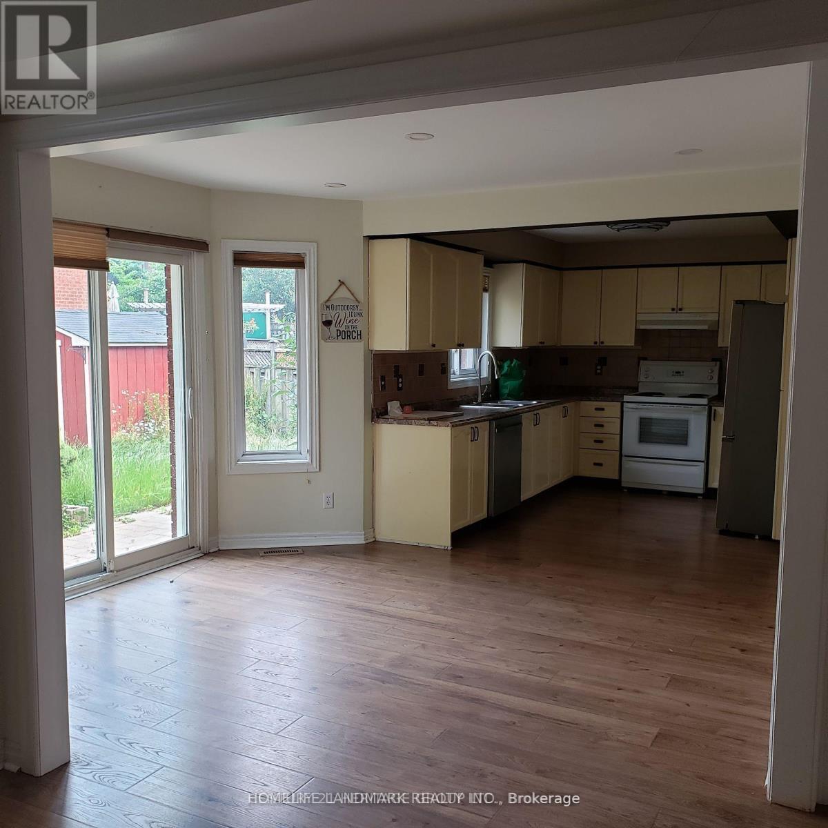 131 Ferndale Drive S, Barrie, Ontario  L4N 6Y6 - Photo 10 - S13522808