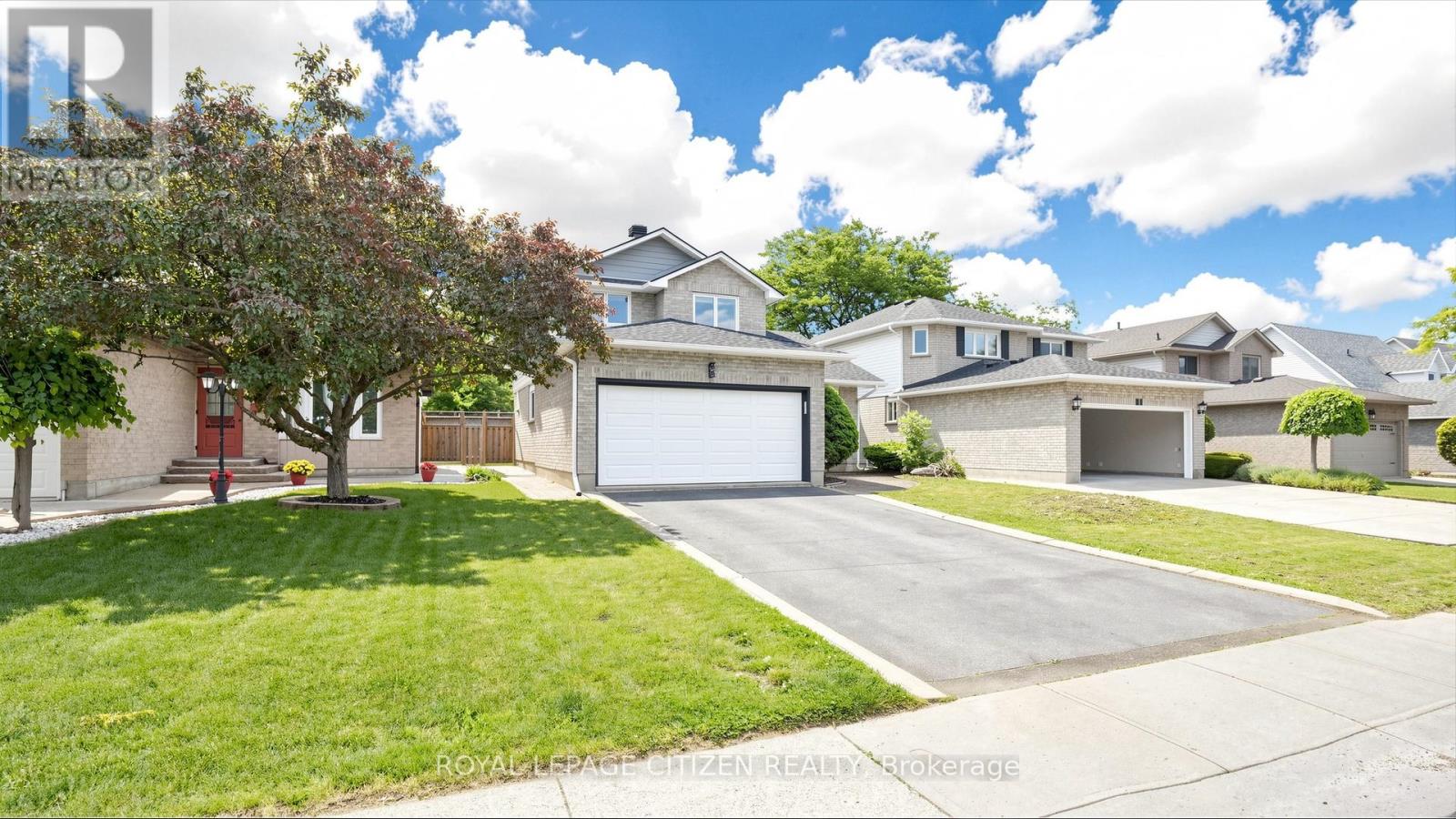 27 Emperor Avenue, Hamilton, Ontario  L9B 2E6 - Photo 2 - X13683600