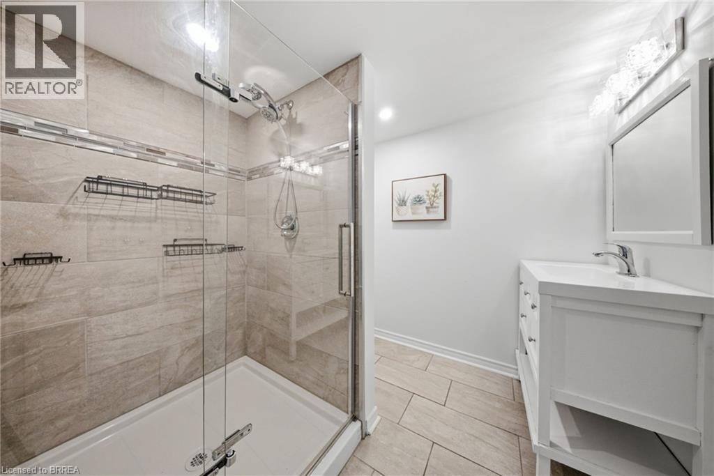 2 Frontenac Avenue, Brantford, Ontario  N3R 3B6 - Photo 21 - 40855092