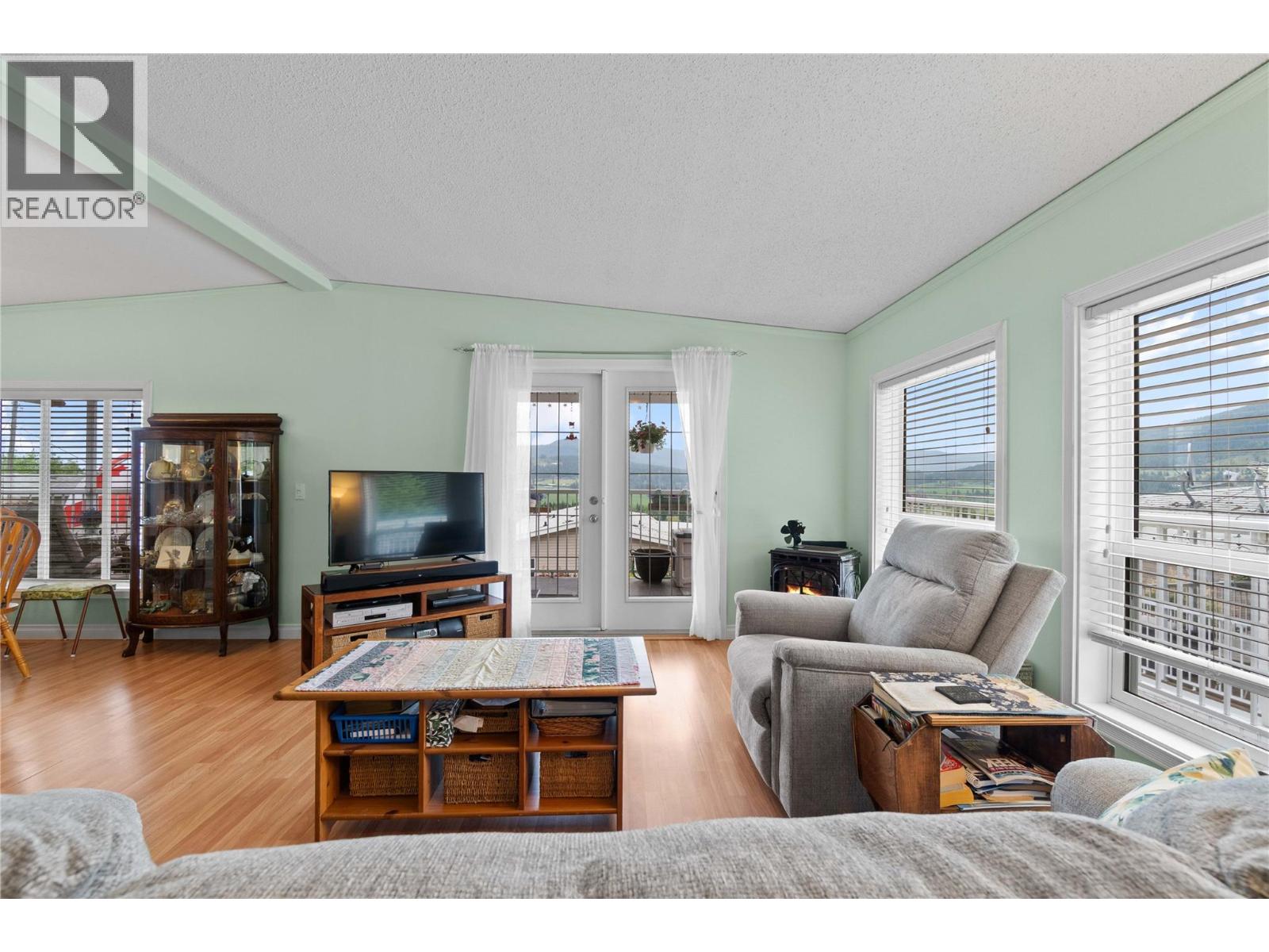 1885 Tappen Notch Hill Road Unit# 48, Tappen, British Columbia V0E 2X0 - Photo 12 - 10377539