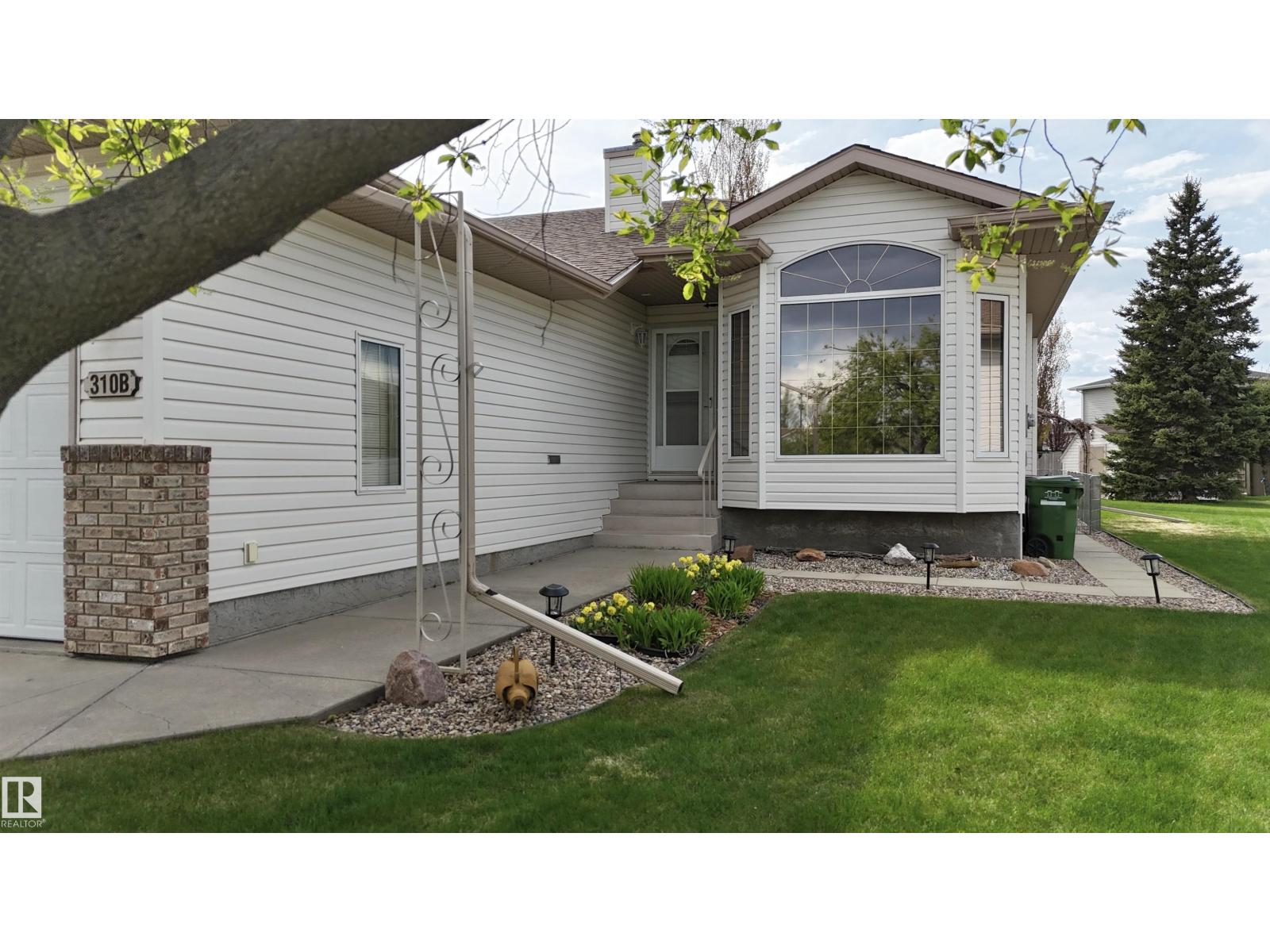 310B Edgewood CL, Camrose