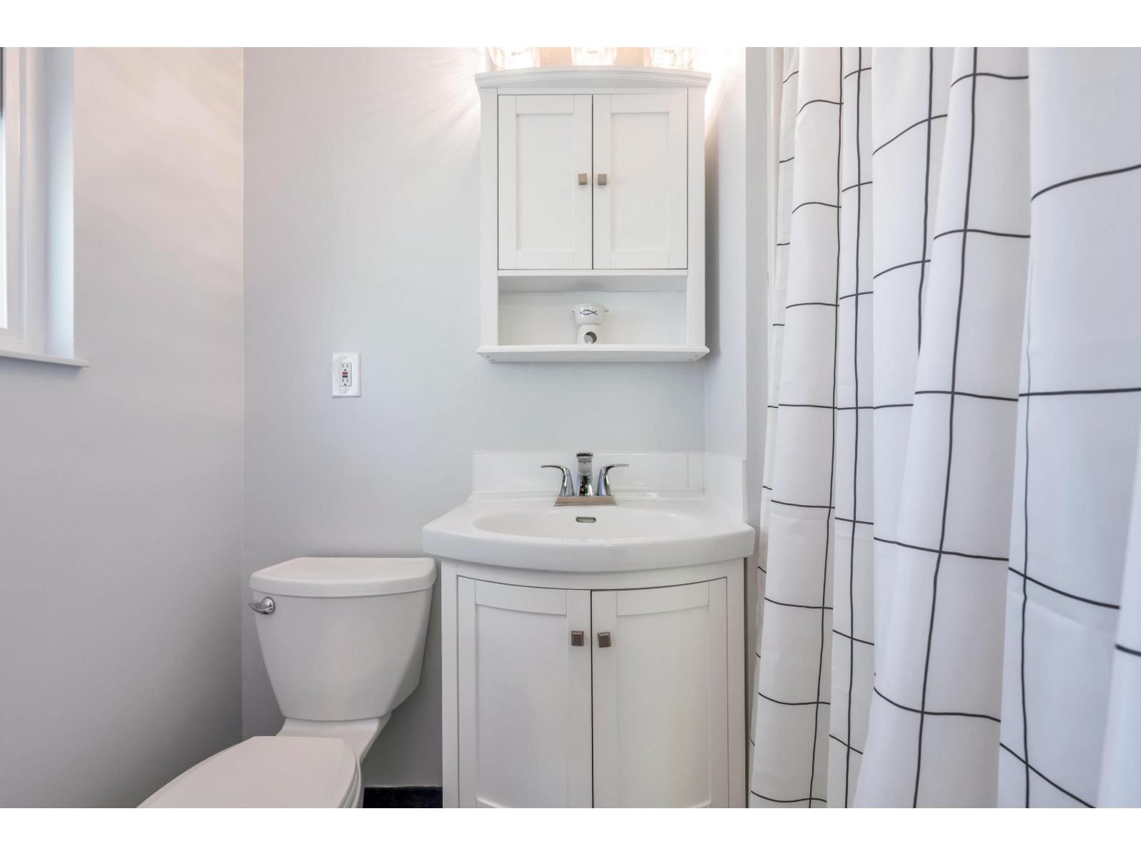871 Kent Street, White Rock, British Columbia  V4B 4S7 - Photo 16 - R3154256