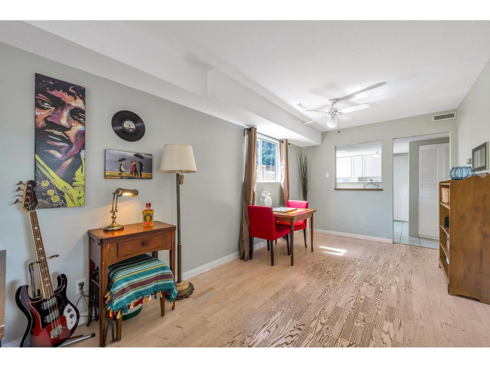 871 Kent Street, White Rock, British Columbia  V4B 4S7 - Photo 25 - R3154256