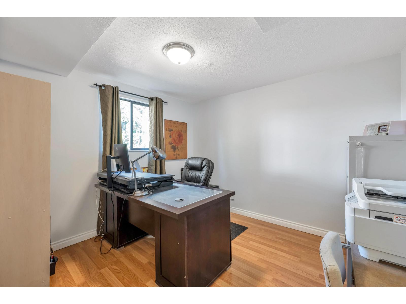 871 Kent Street, White Rock, British Columbia  V4B 4S7 - Photo 30 - R3154256