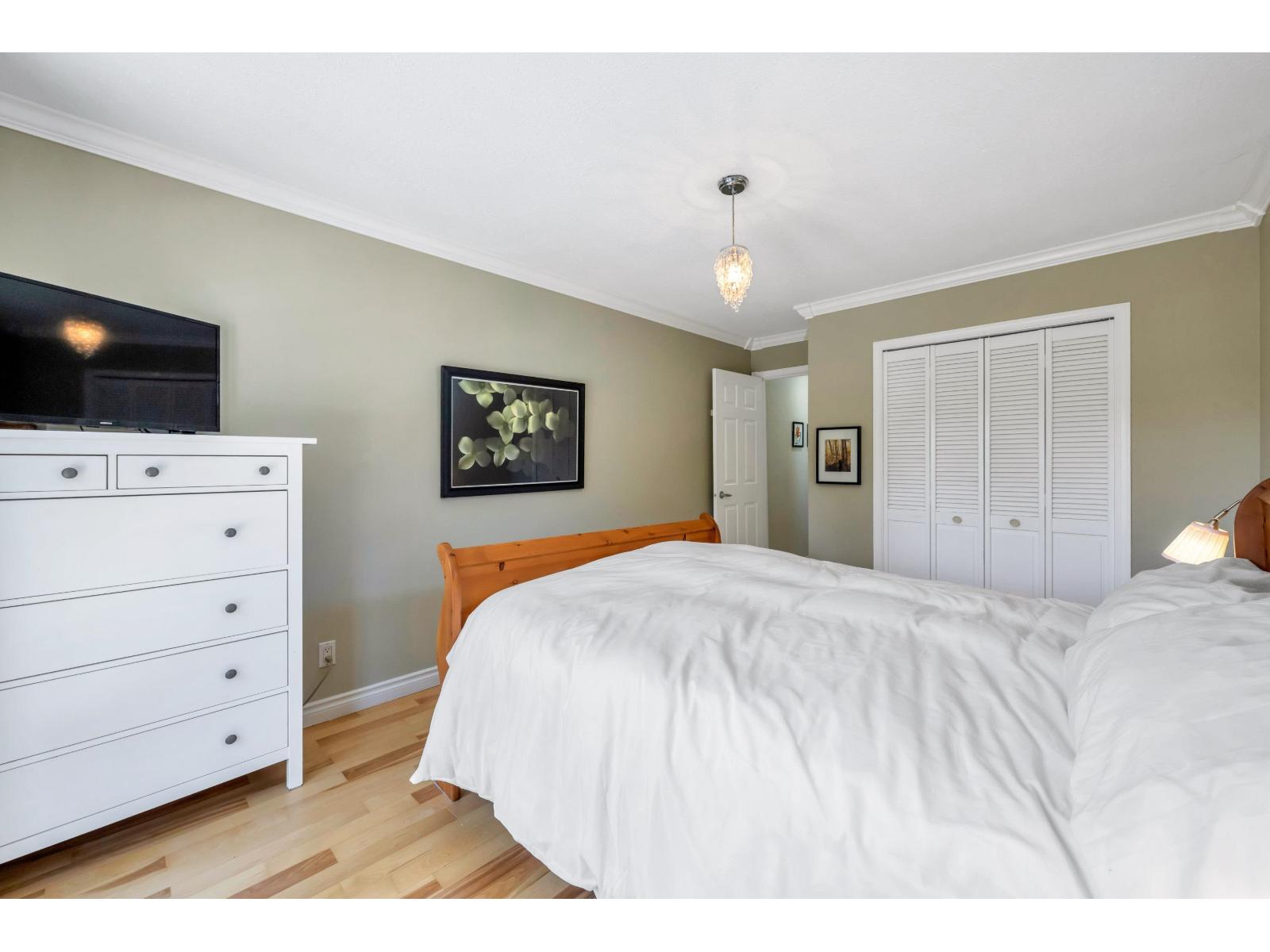871 Kent Street, White Rock, British Columbia  V4B 4S7 - Photo 18 - R3154256