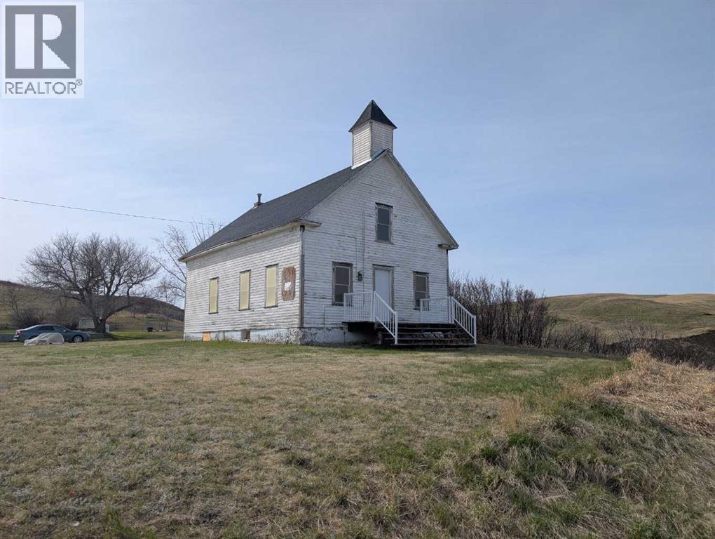 404 Hillside Avenue, Carbon, Alberta  T0M 0L0 - Photo 1 - A2308268